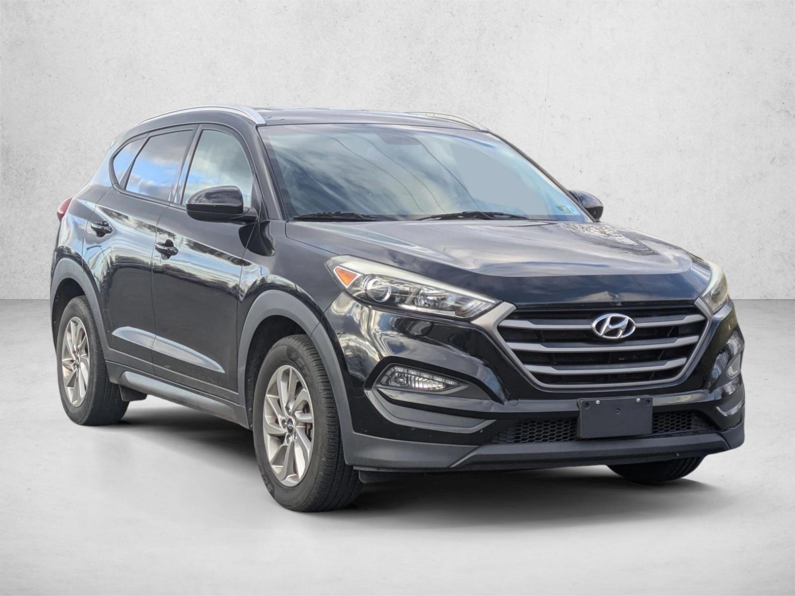 2016 Hyundai Tucson SE photo 3