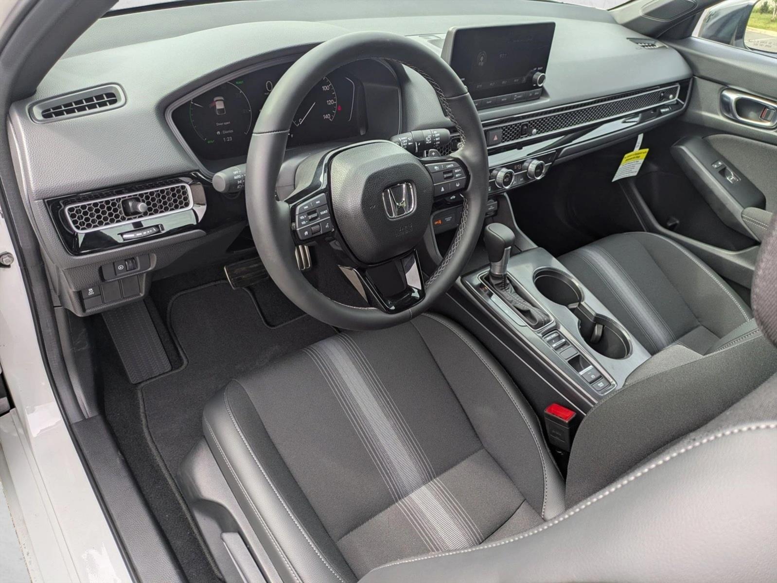 2025 Honda Civic Hatchback Hybrid Sport photo 3