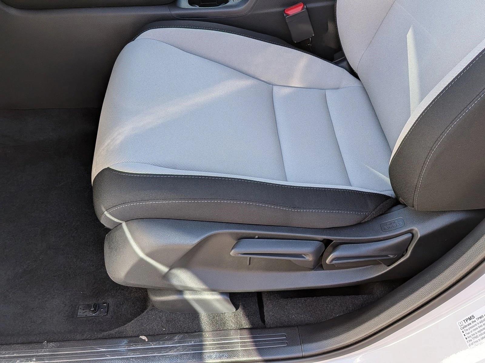 2026 Honda CR-V LX photo 4