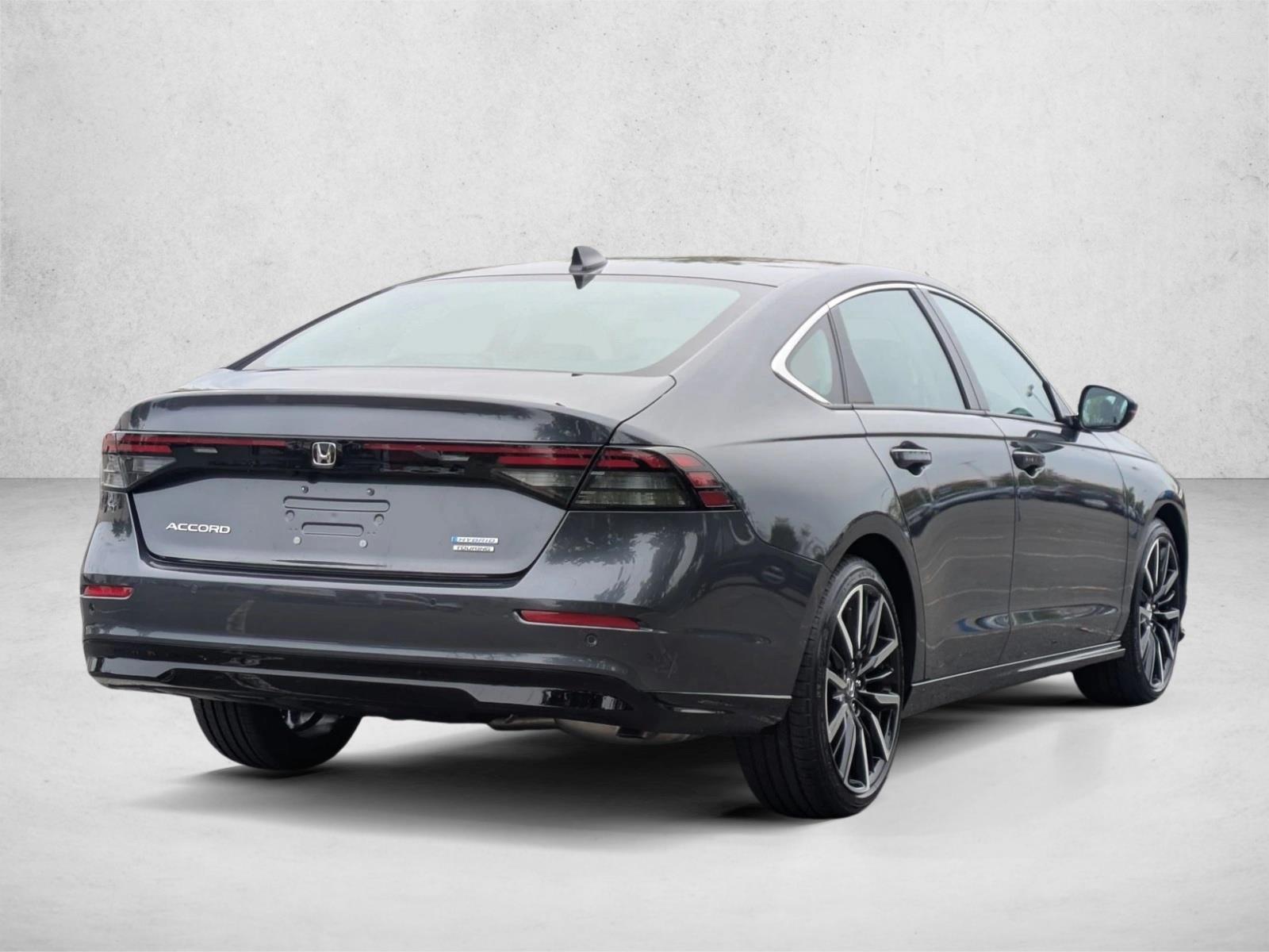 2025 Honda Accord Hybrid Touring photo 2