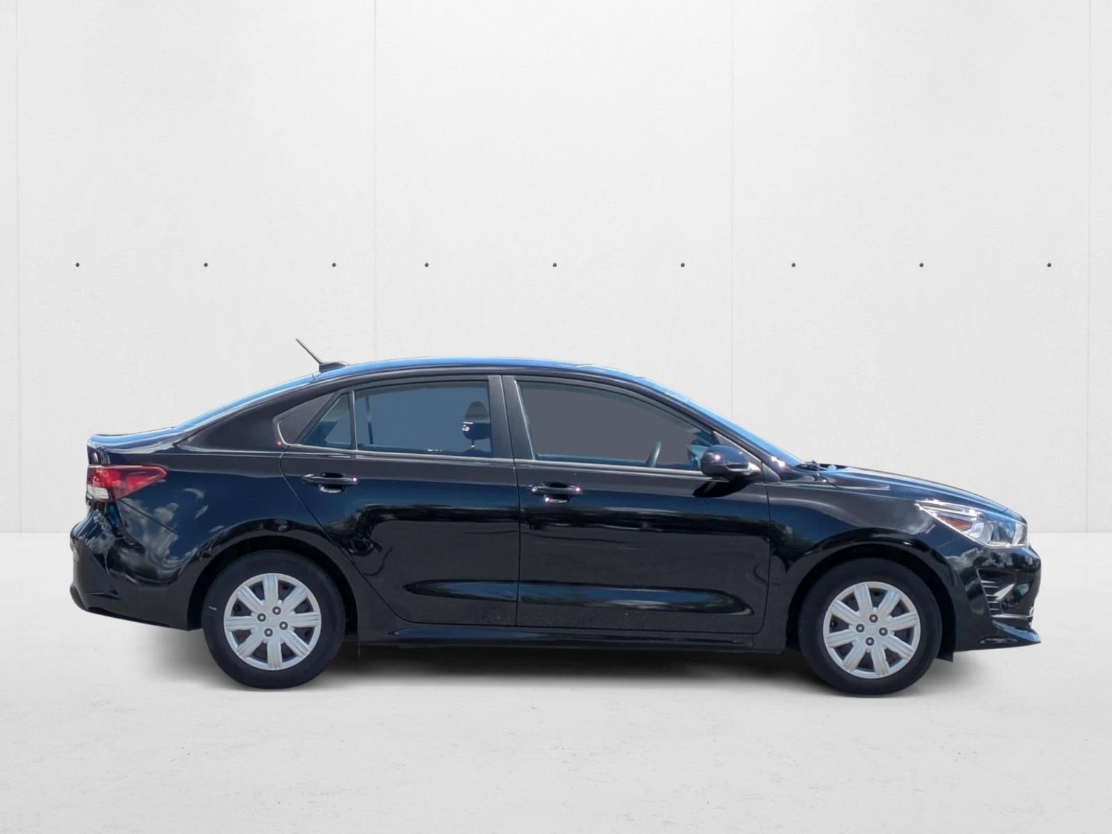 2023 Kia Rio LX photo 2