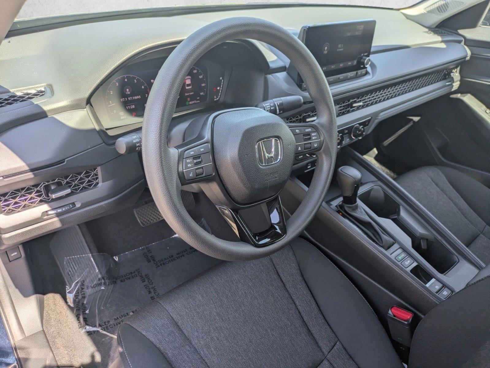 2025 Honda Accord SE - Photo 10