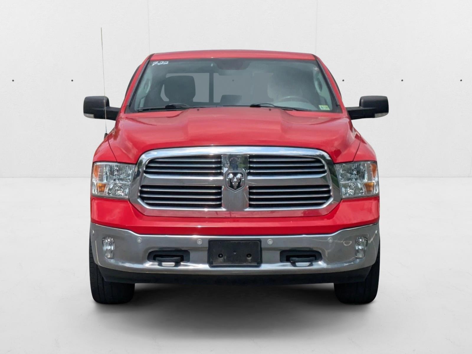 2014 Ram 1500 SLT photo 2