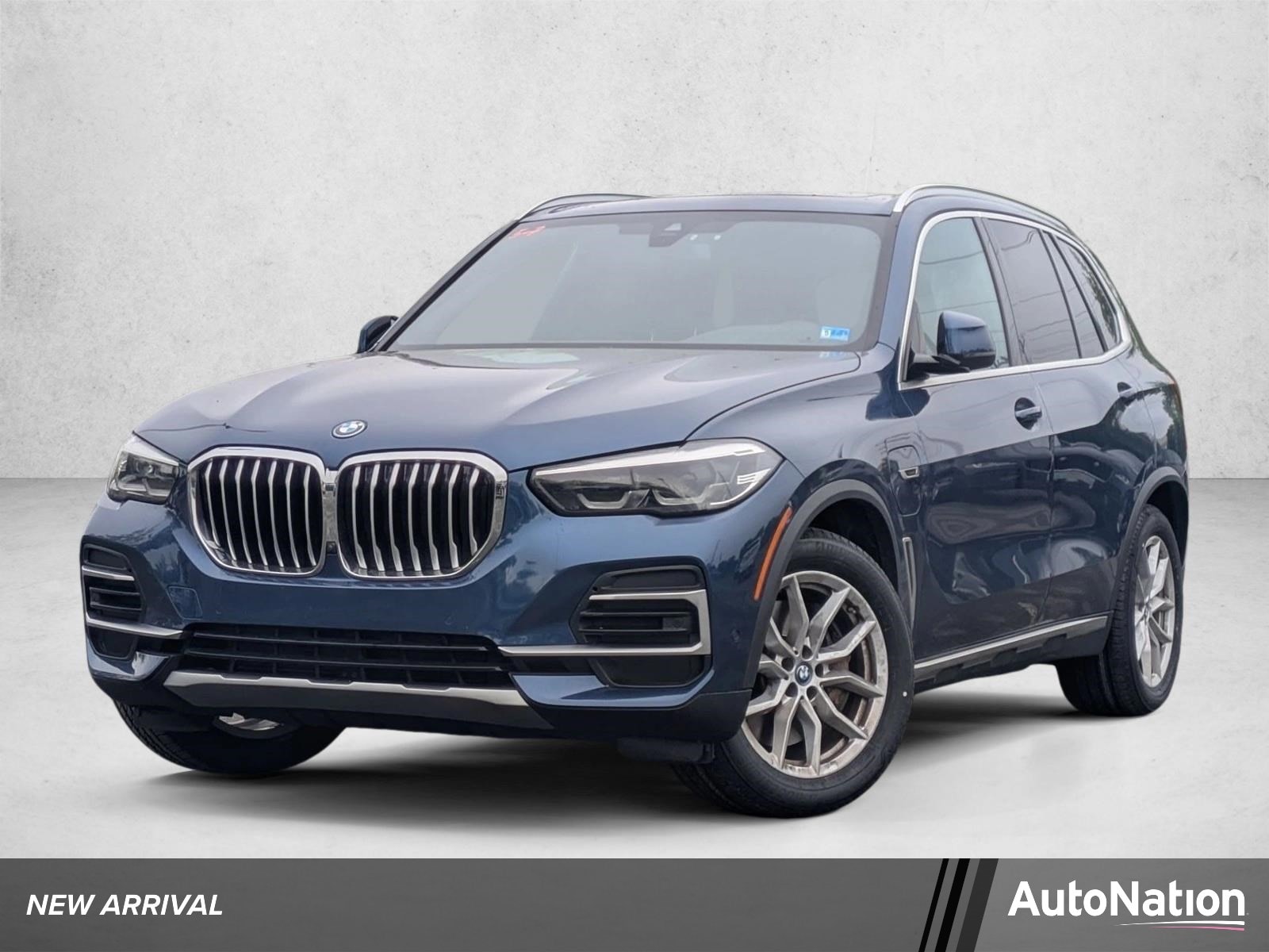 2023 BMW X5 xDrive45e's photo