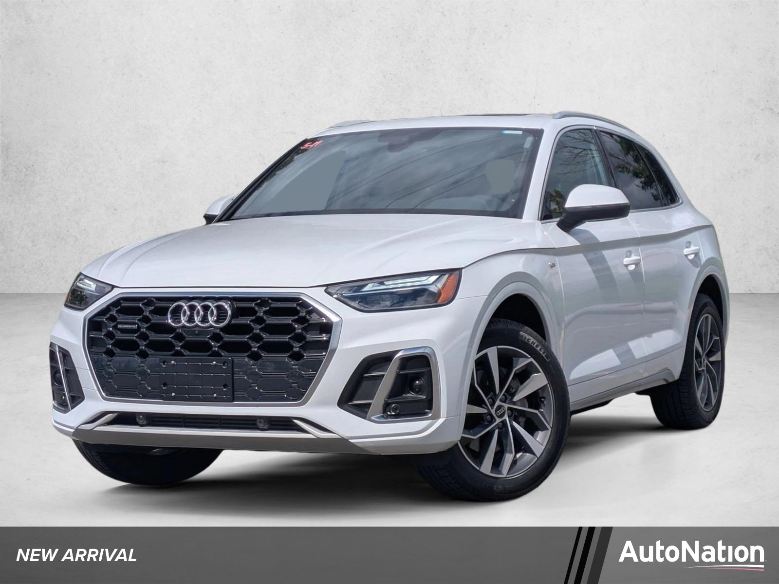2024 Audi Q5 45 Premium Plus's photo