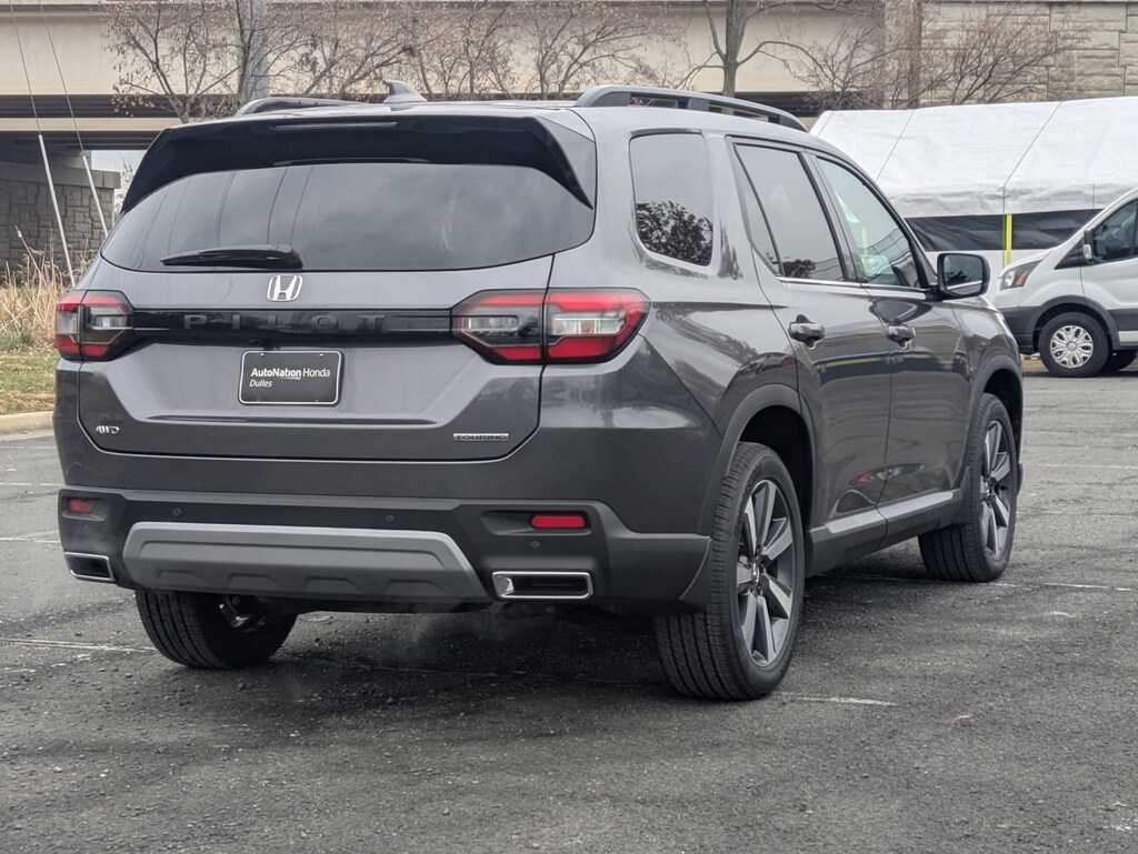 New 2025 Honda Pilot Touring SUV