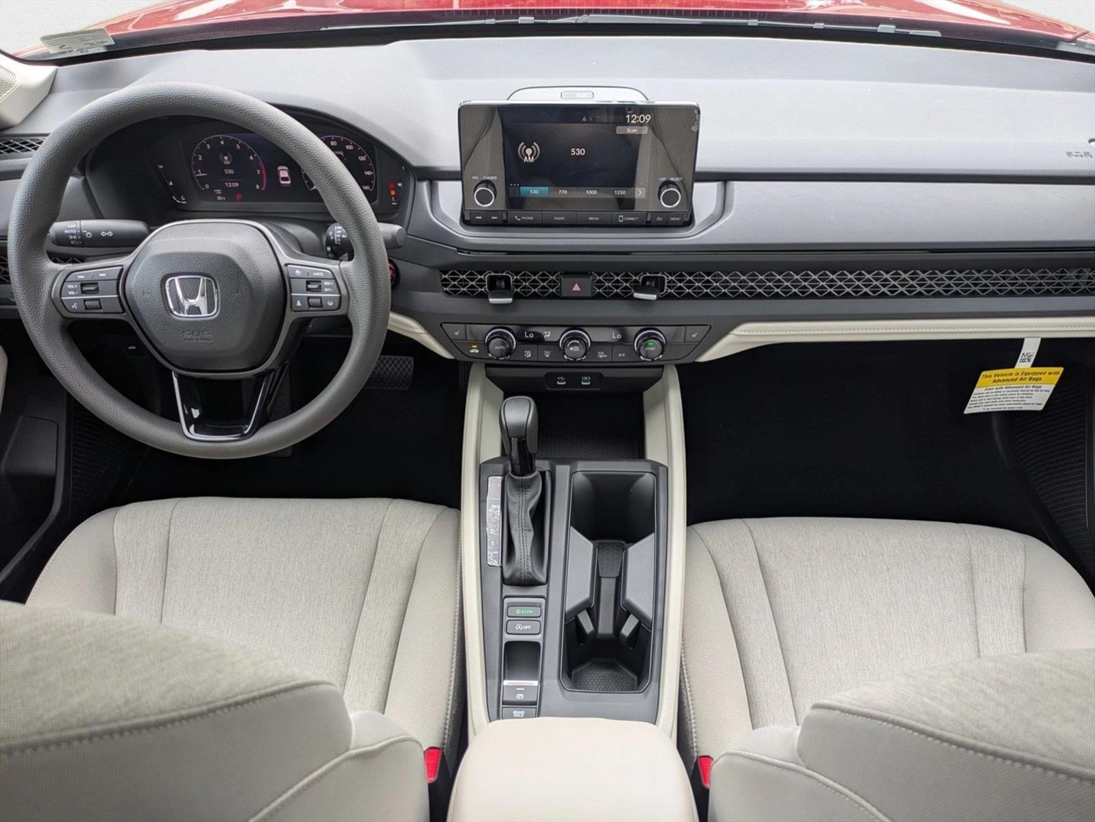 2025 Honda Accord SE - Photo 14