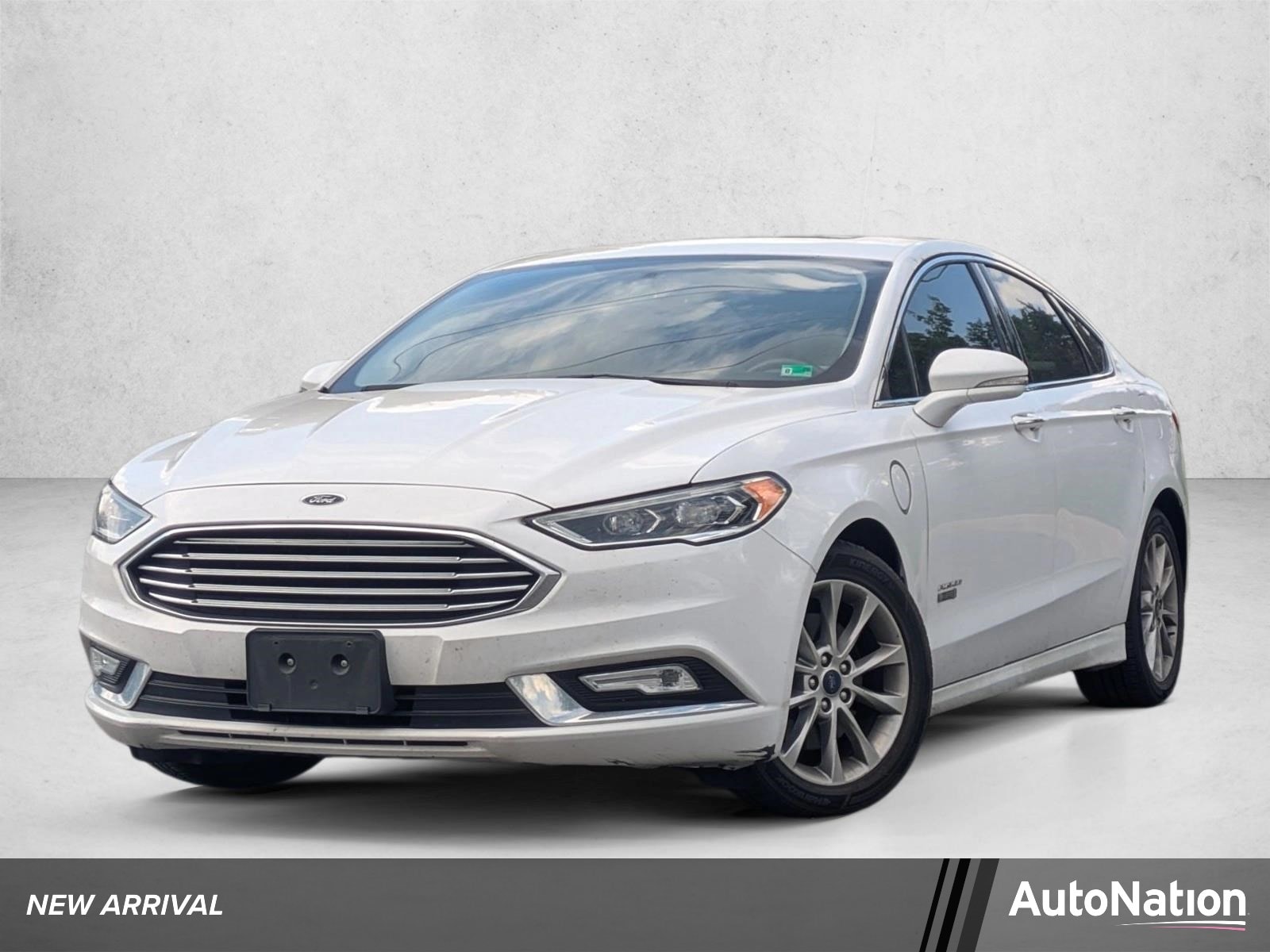 2017 Ford Fusion Plug-In Hybrid SE Luxury's photo