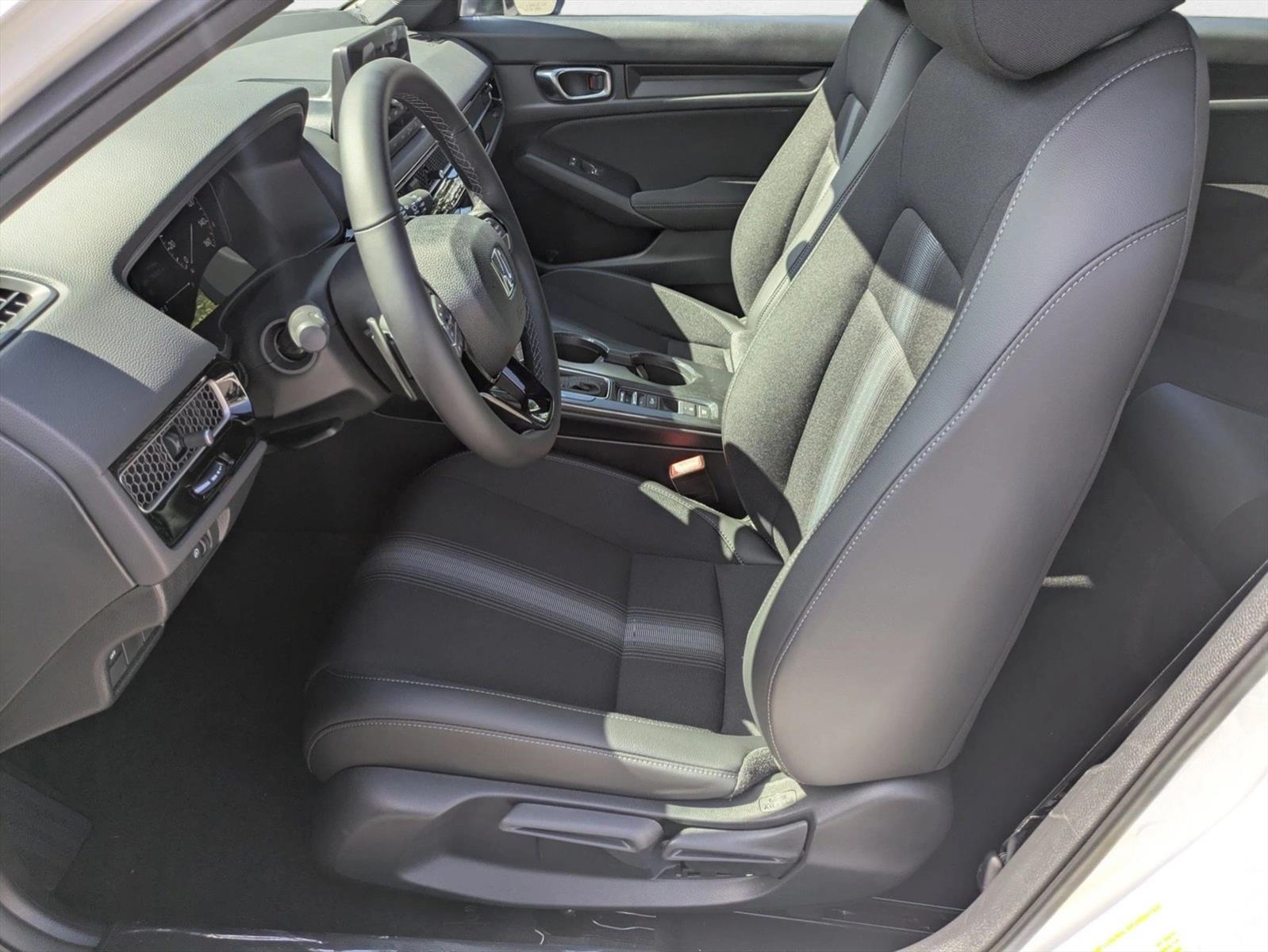 2026 Honda Civic Sport Hatchback photo 4