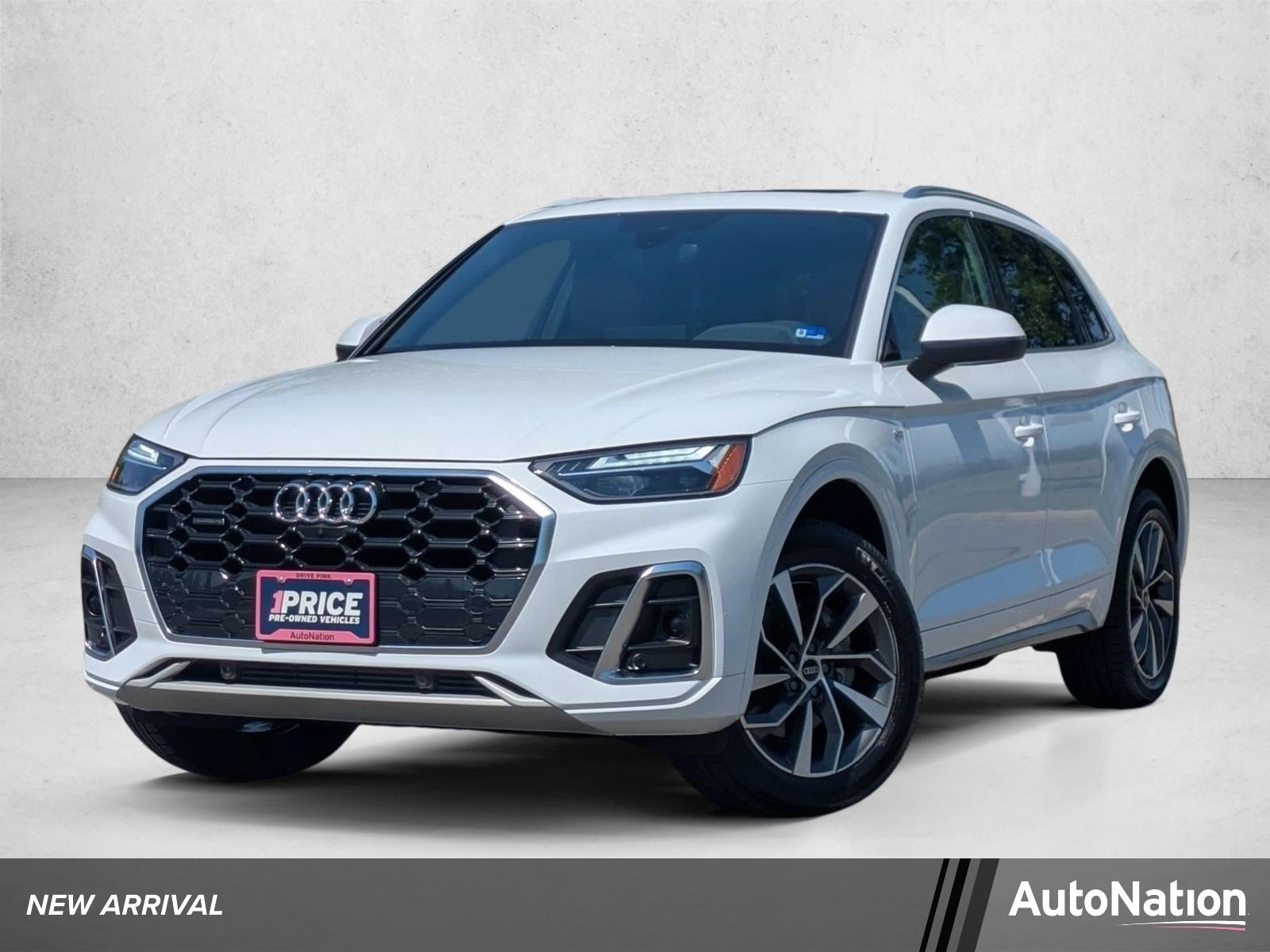2024 Audi Q5 45 Premium Plus's photo
