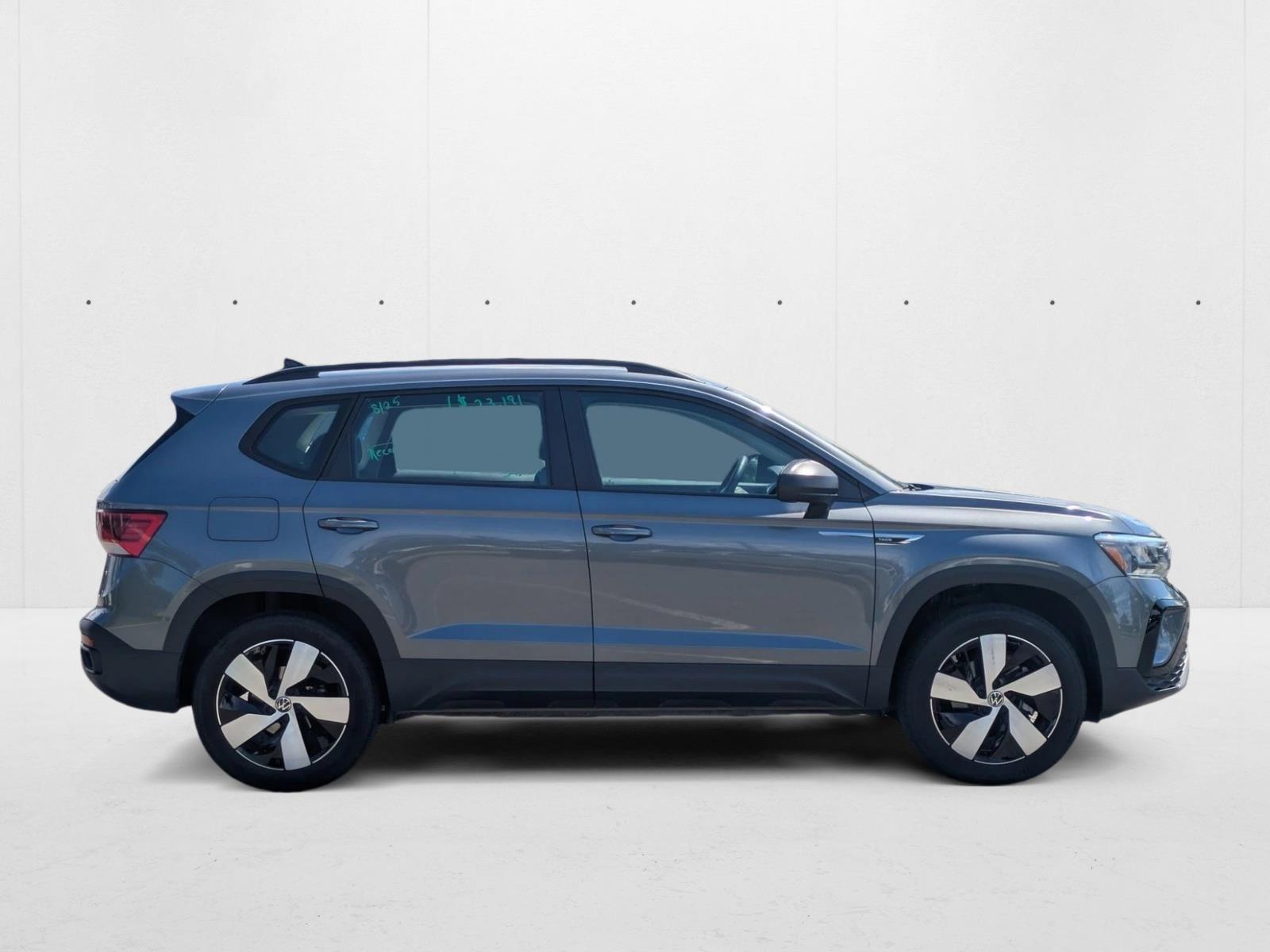 2024 Volkswagen Taos S photo 2
