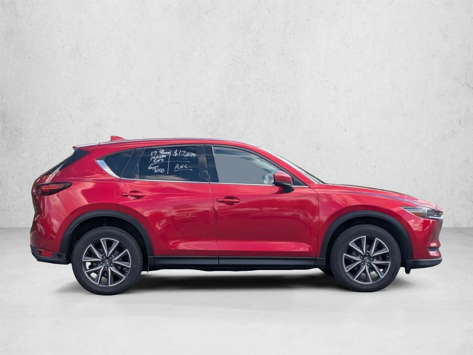 2017 Mazda CX-5 Grand Touring photo 4