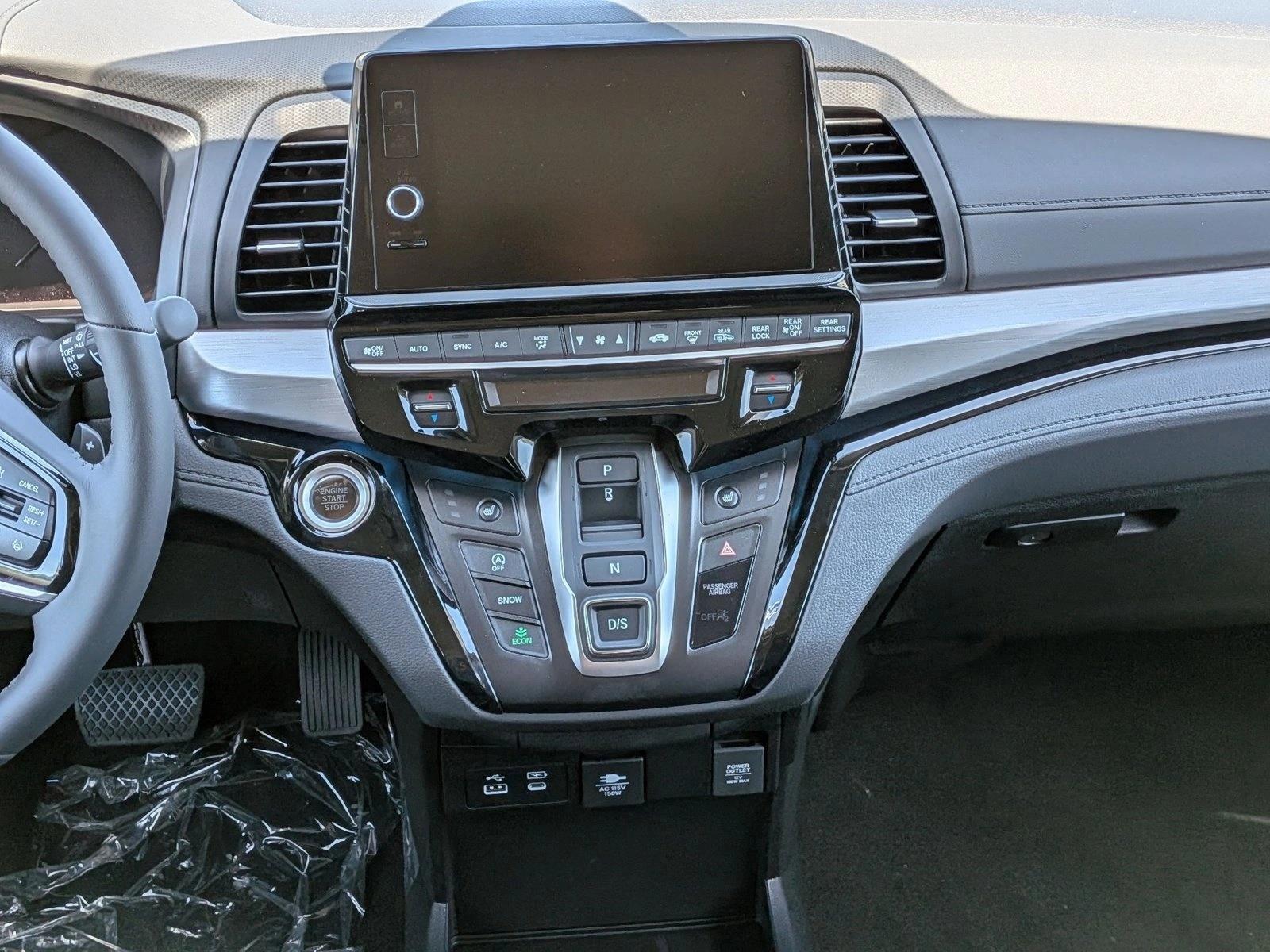 2026 Honda Odyssey Touring - Photo 11