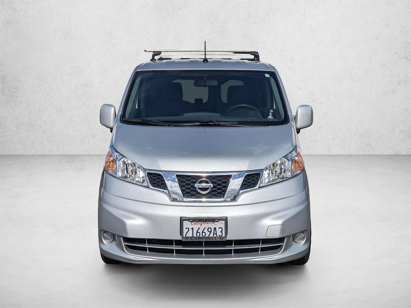 2020 Nissan NV200 SV photo 2