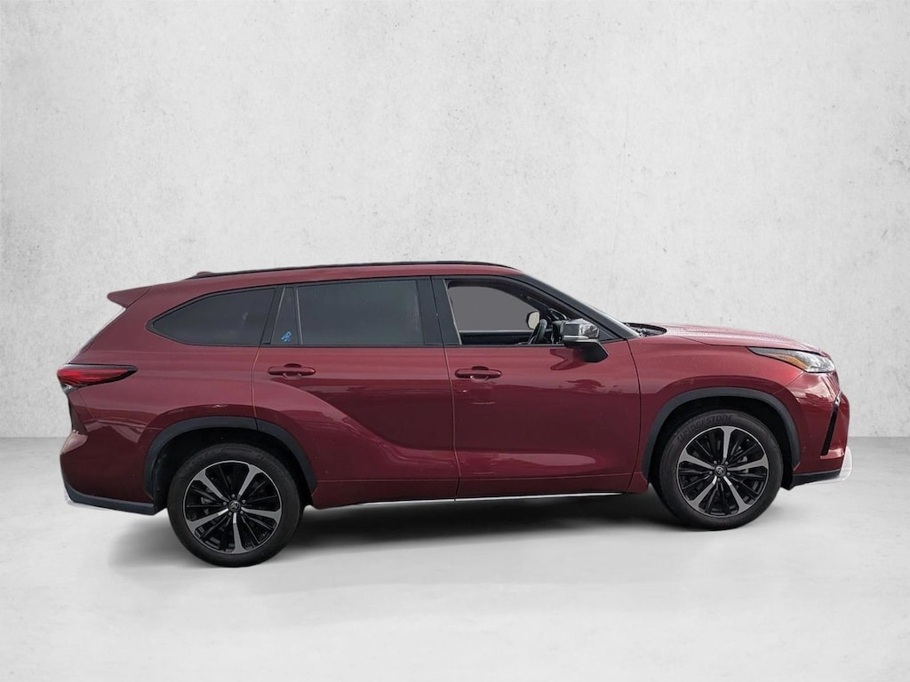 Used 2022 Toyota Highlander XSE SUV