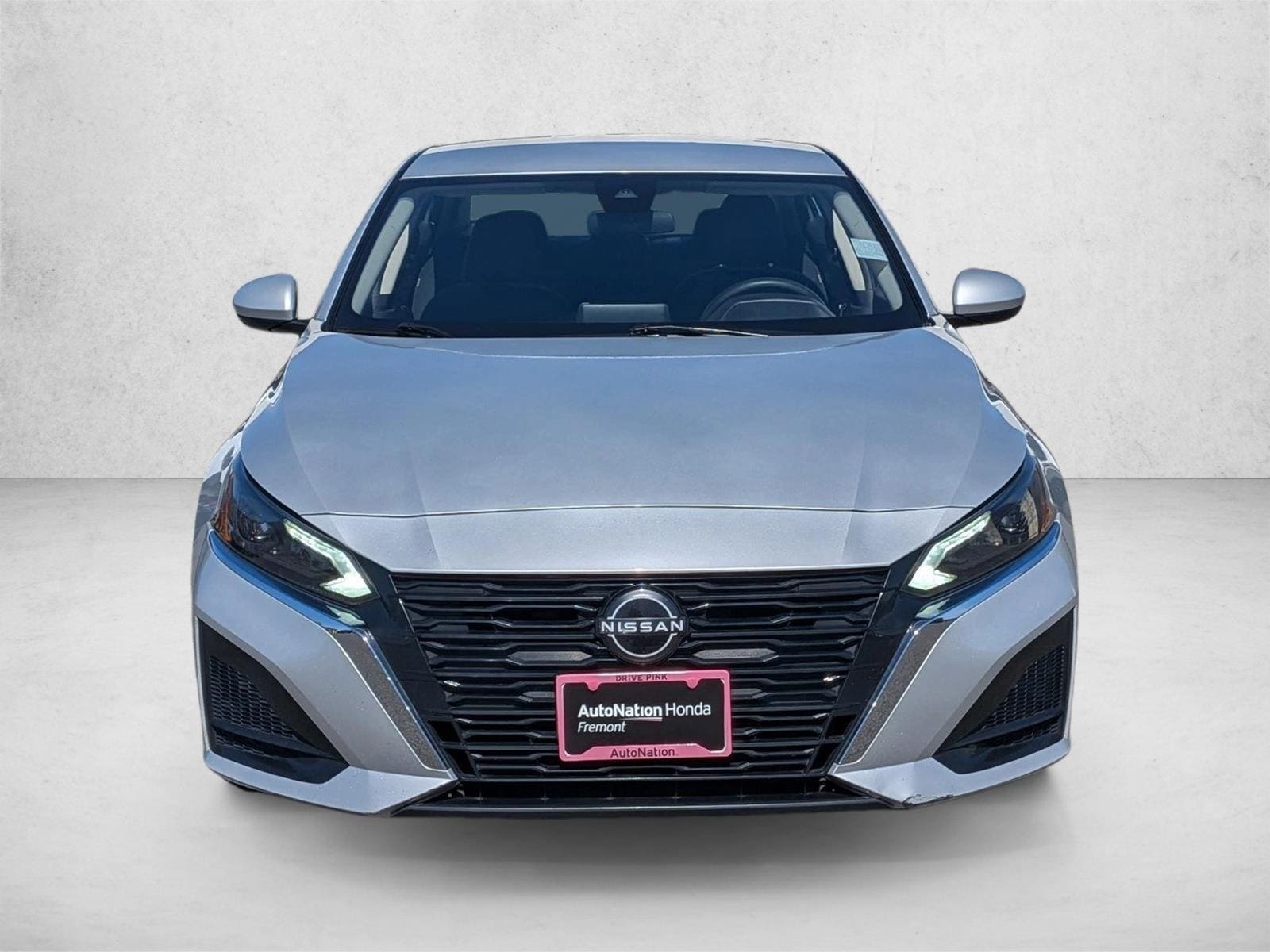 2023 Nissan Altima 2.5 SV photo 2