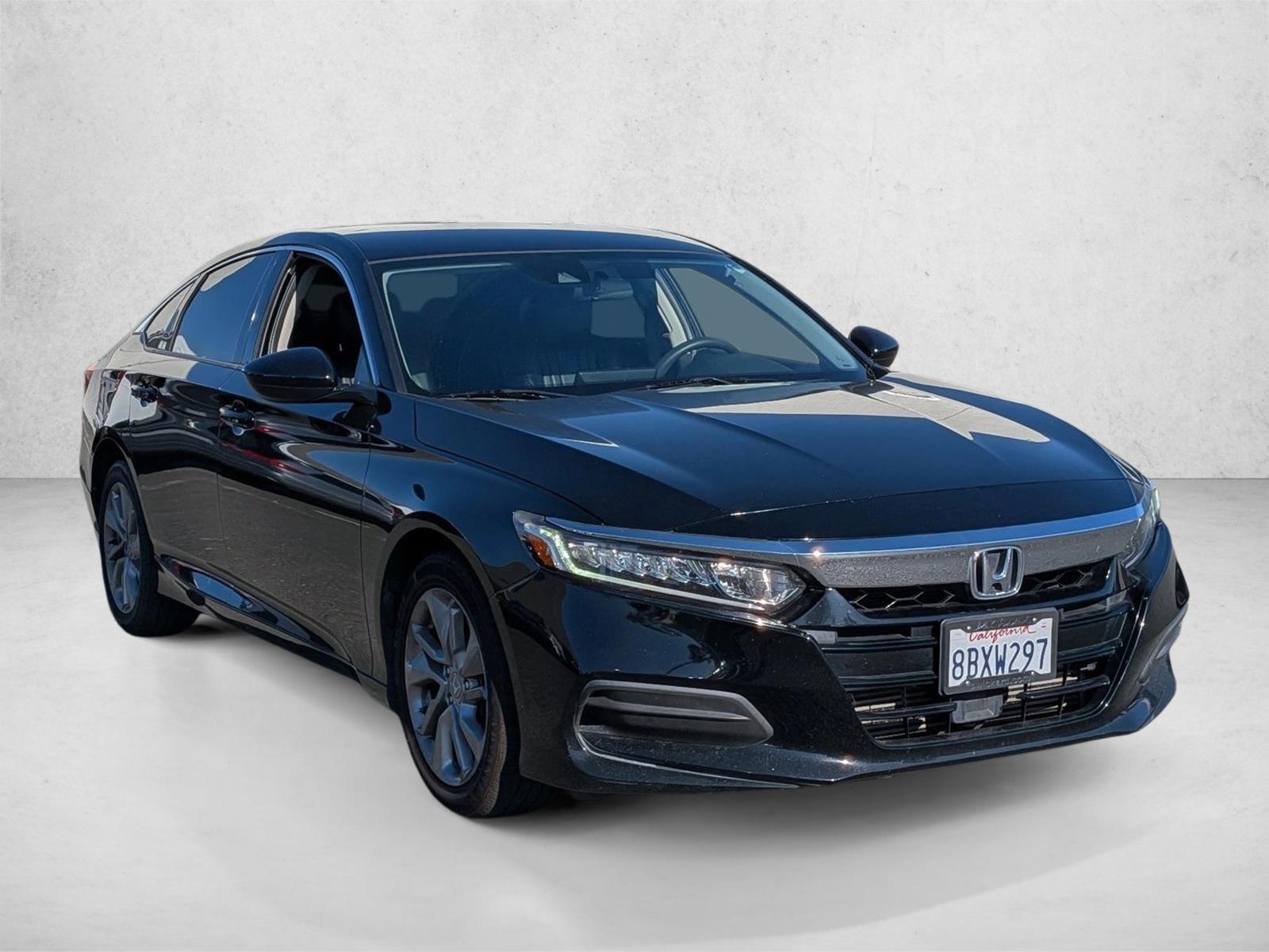 2018 Honda Accord LX photo 3