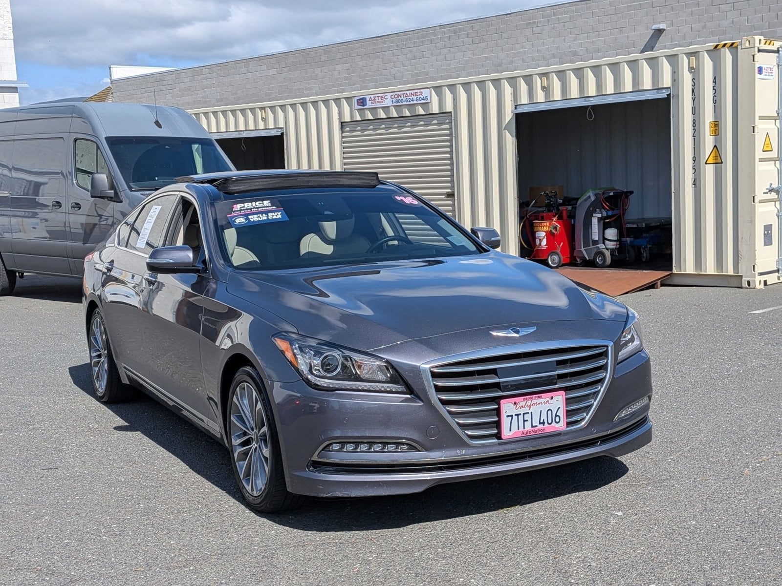 2016 Hyundai Genesis 3.8 photo 2