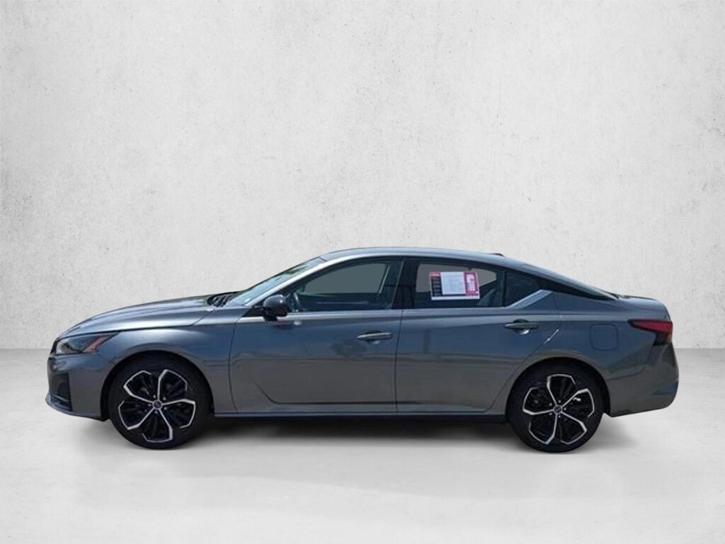 Used 2023 Nissan Altima 2.5 SR Sedan