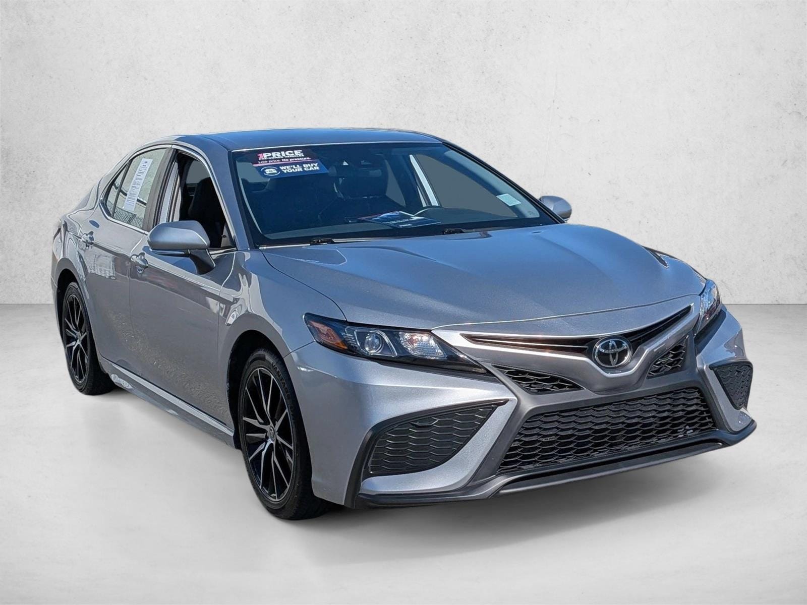 2023 Toyota Camry SE photo 3