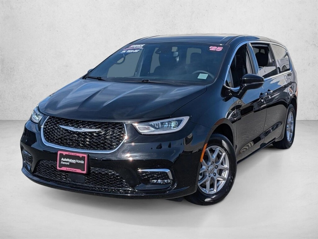 Used 2025 Chrysler Pacifica Select Van Passenger Van