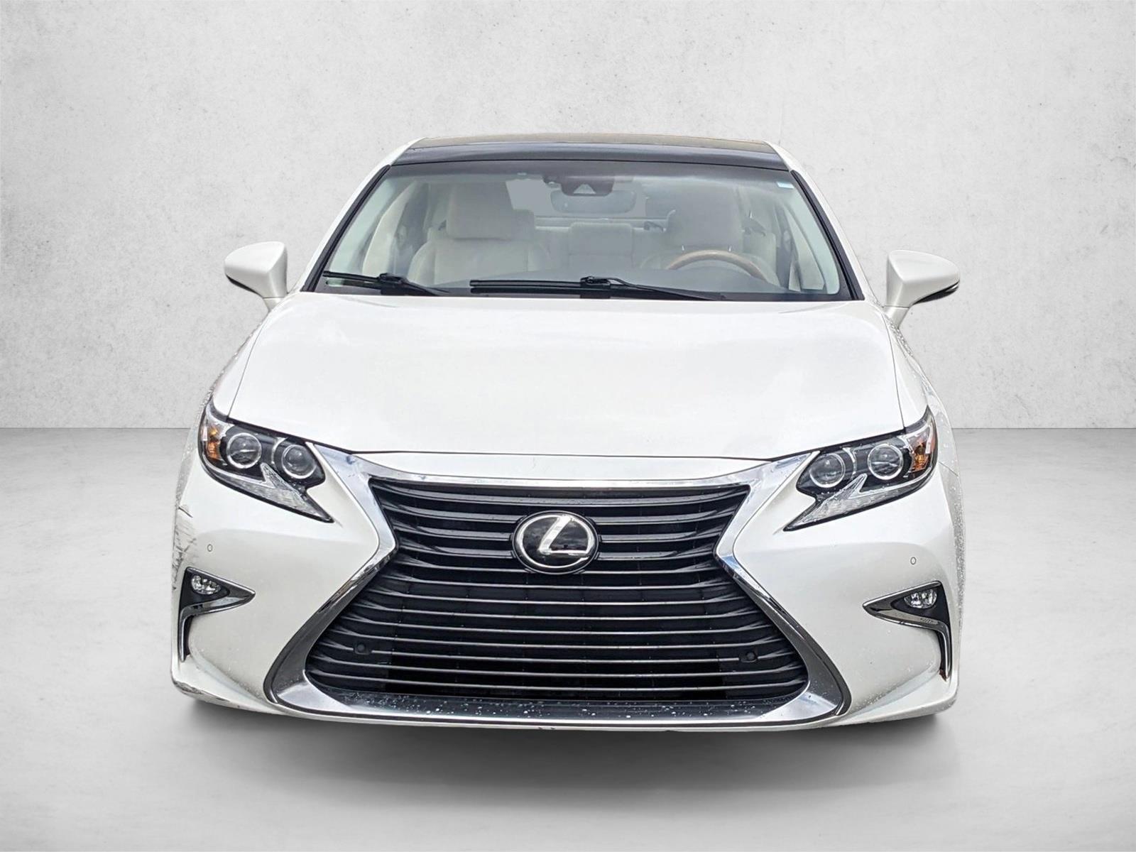 2016 Lexus ES 350 photo 2