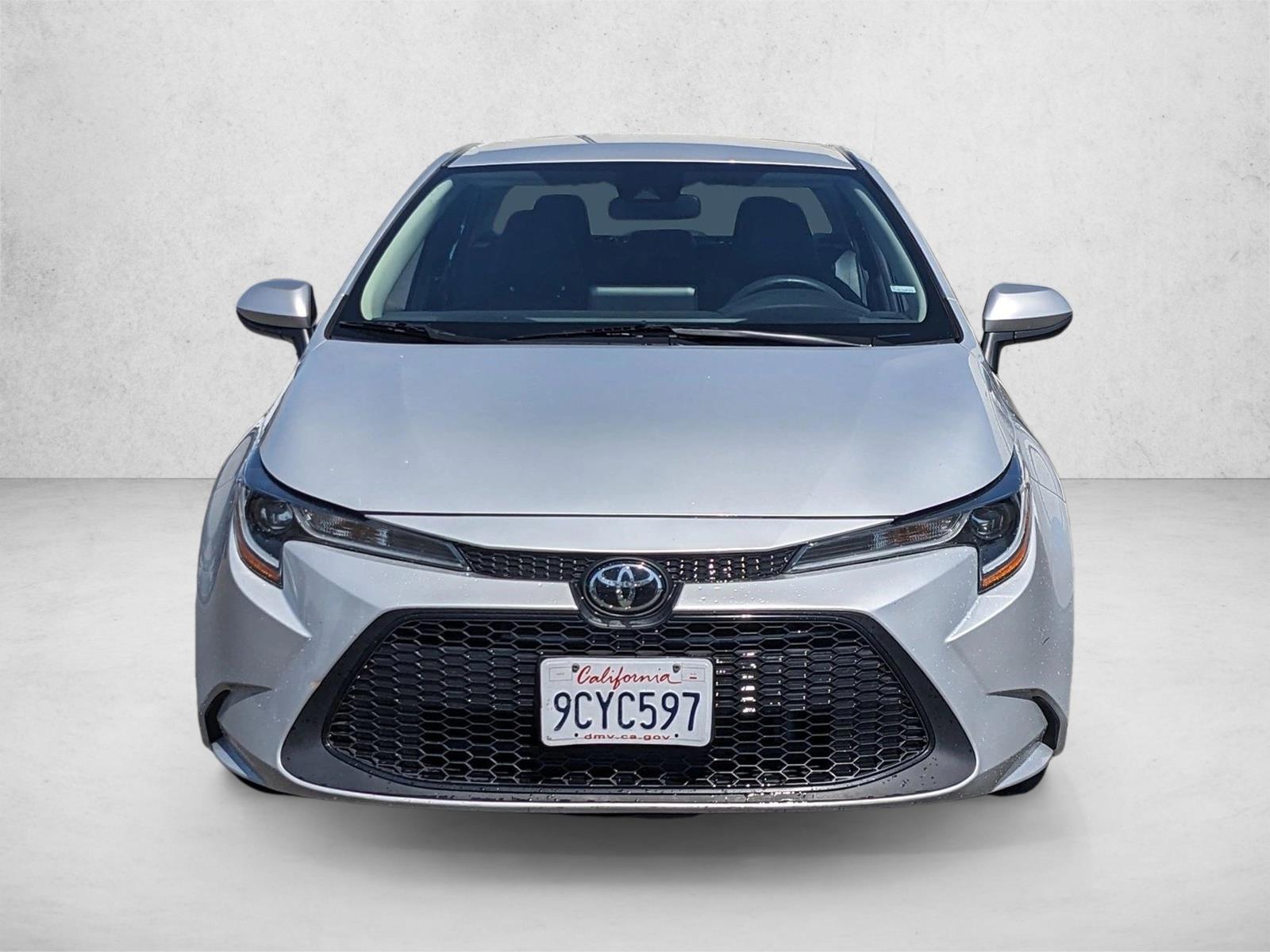 2022 Toyota Corolla LE photo 2