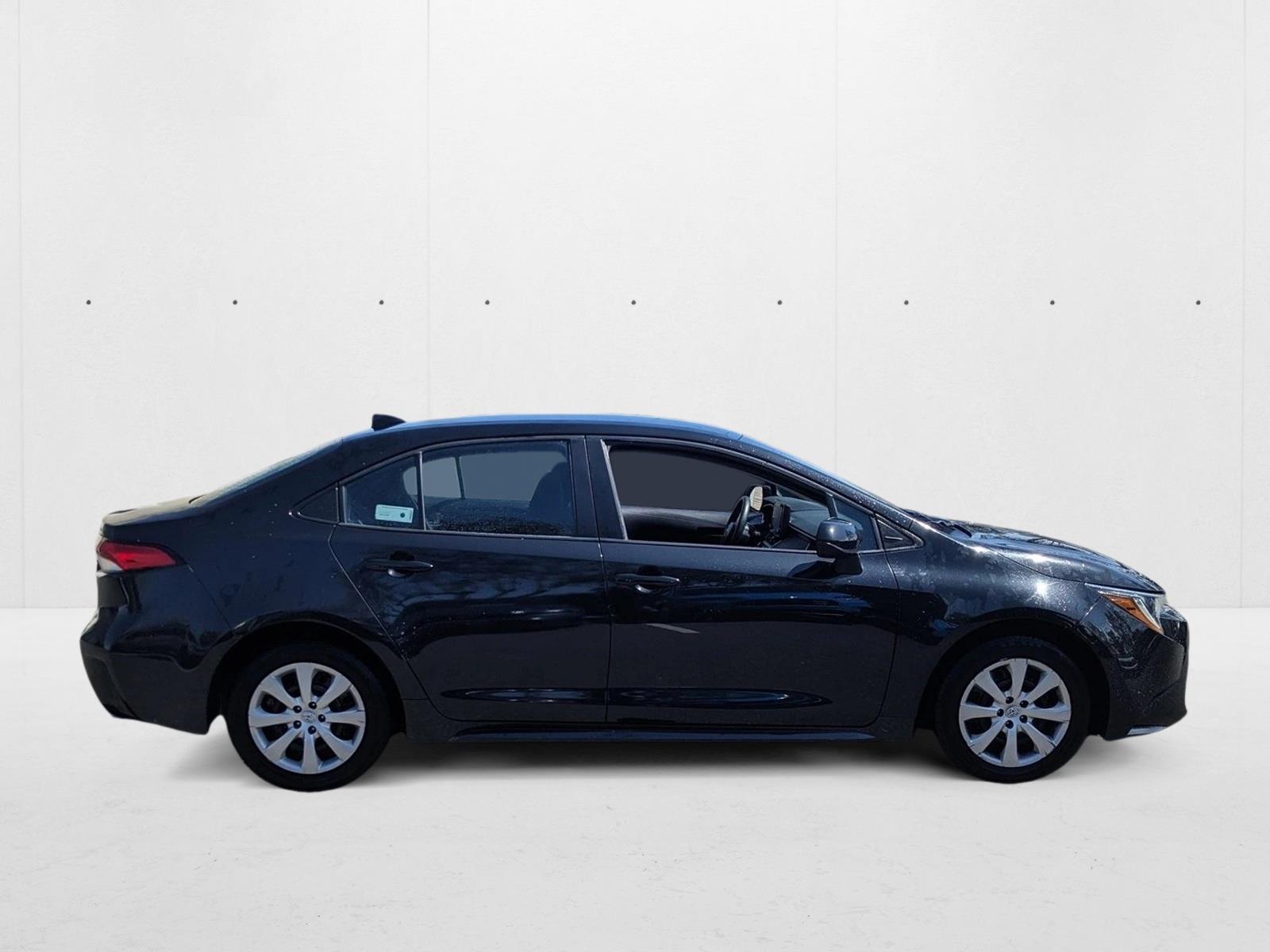 2022 Toyota Corolla LE photo 4