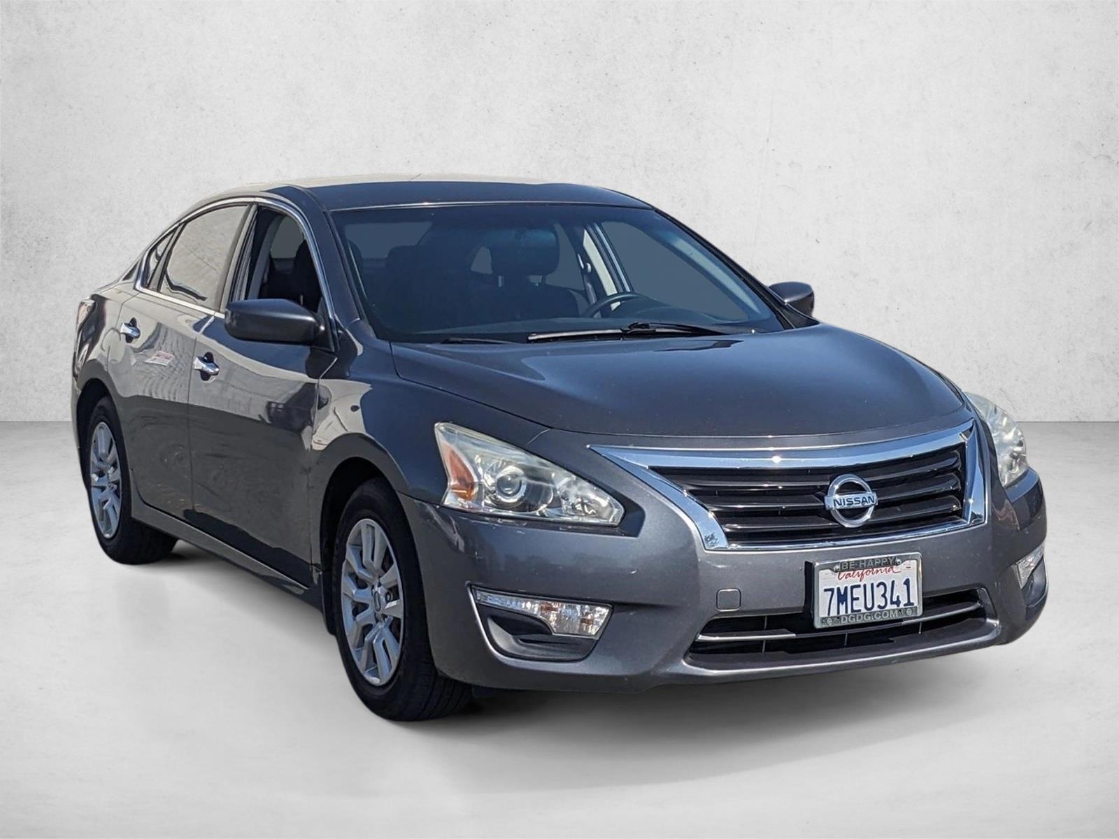 2015 Nissan Altima 2.5 S photo 3
