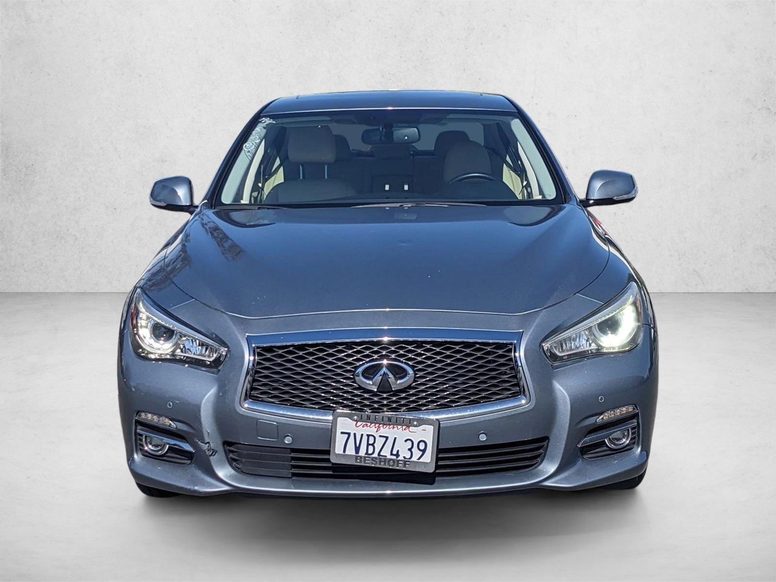 2016 Infiniti Q50 3.0t Premium photo 2