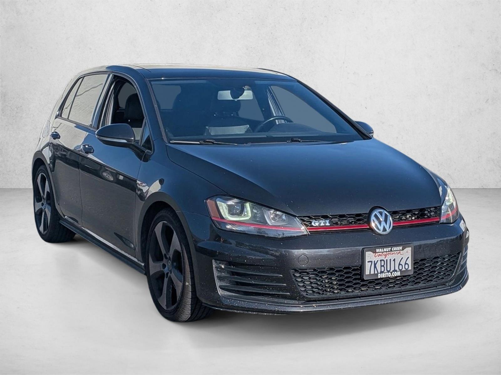2015 Volkswagen Golf GTI Autobahn photo 2