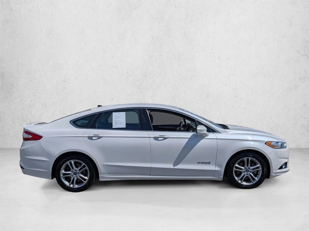 Used 2015 Ford Fusion Hybrid Titanium Sedan