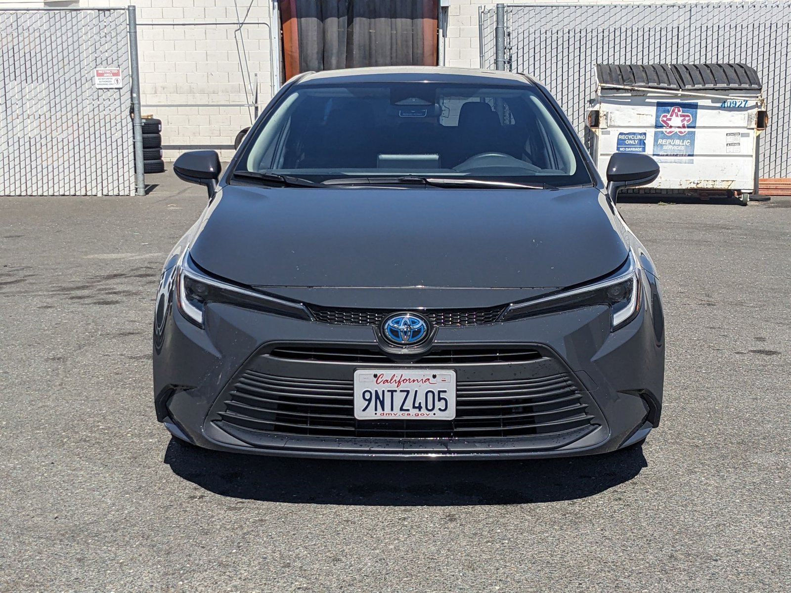 2024 Toyota Corolla Hybrid LE photo 2