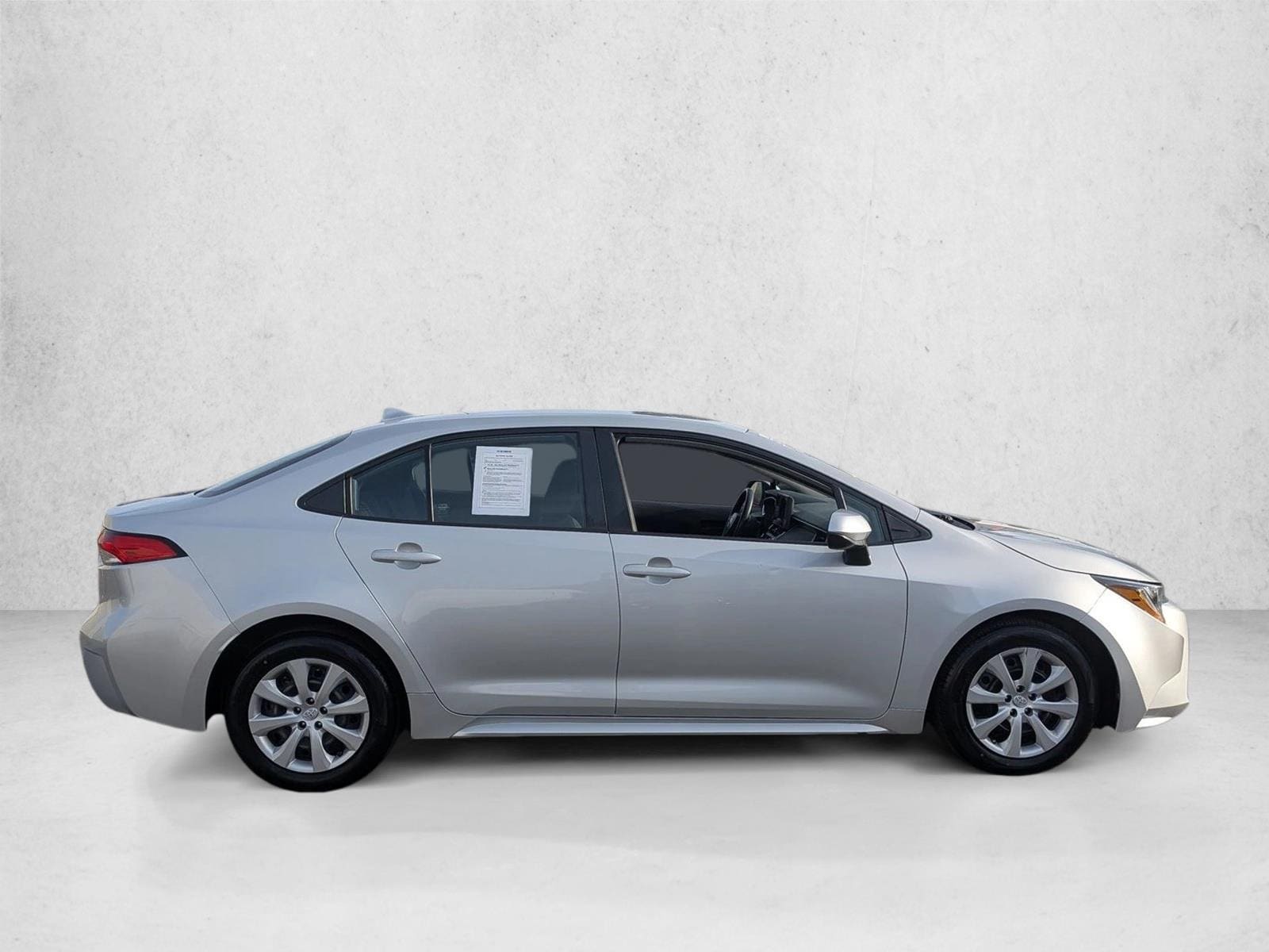 2023 Toyota Corolla LE photo 4