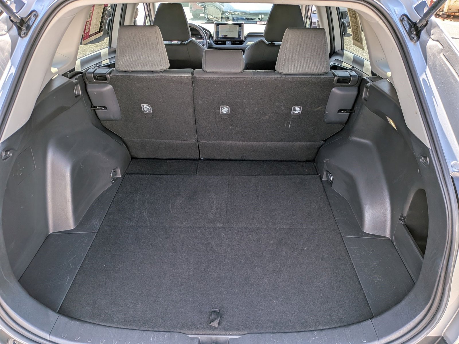 2024 Toyota RAV4 XLE photo 6