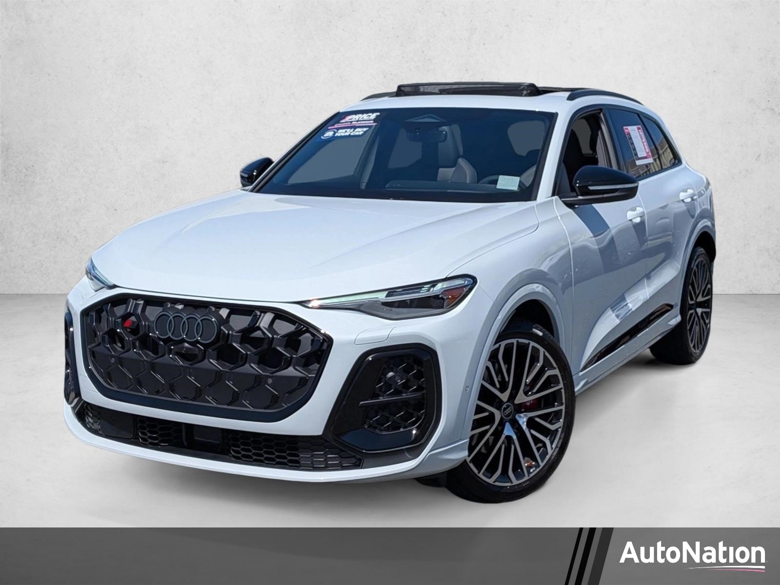 2025 Audi SQ5 Premium Plus's photo
