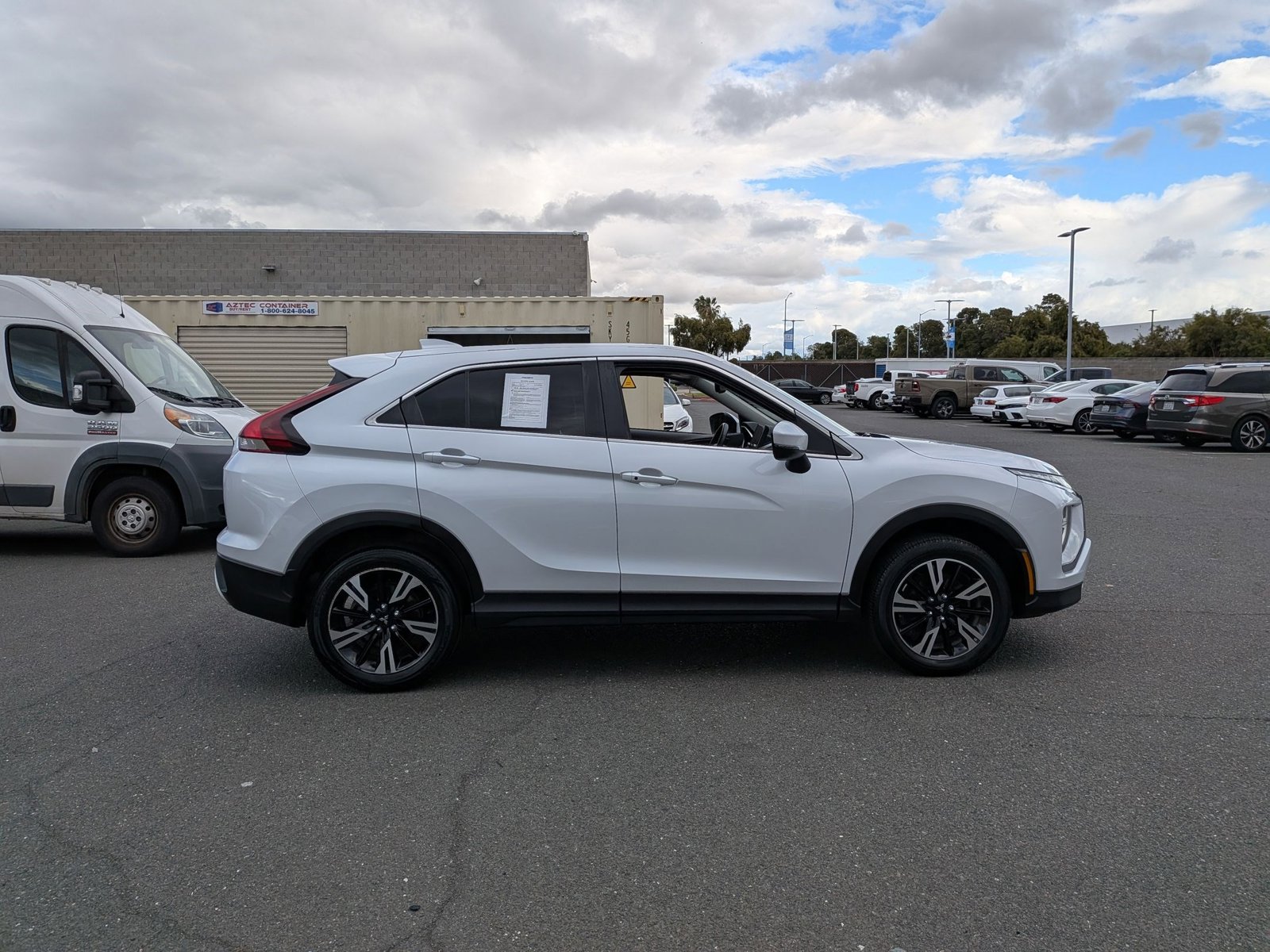 2024 Mitsubishi Eclipse Cross SE photo 4