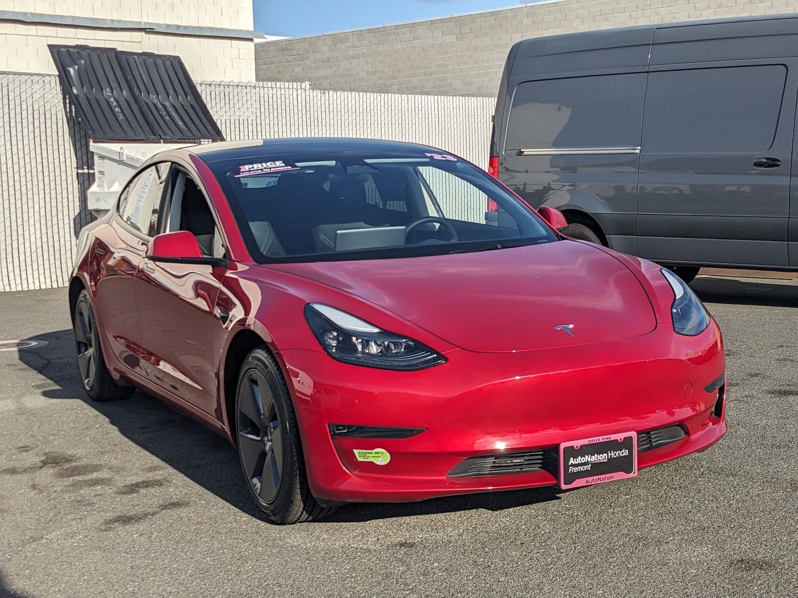 2023 Tesla Model 3 photo 3