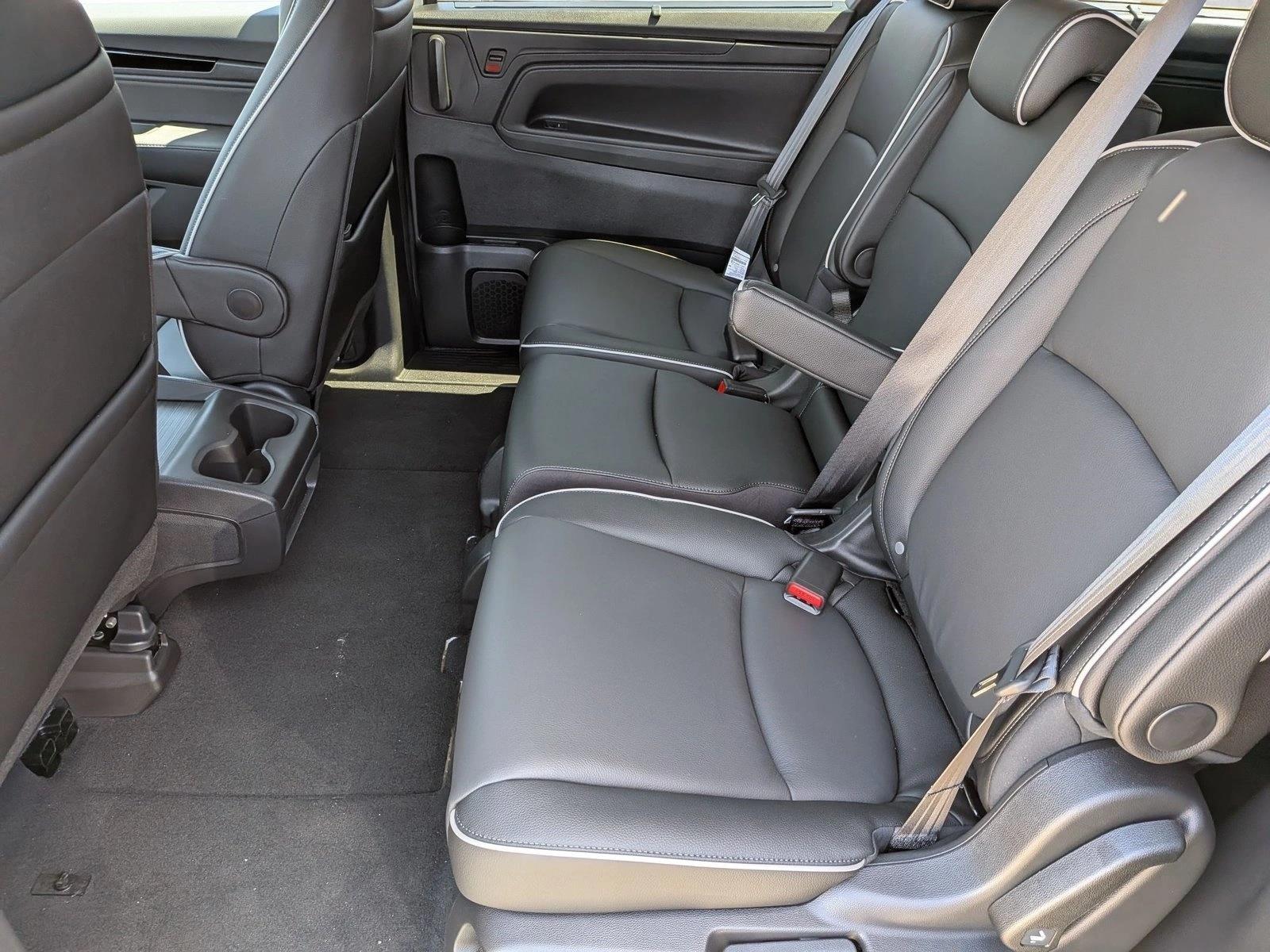 2026 Honda Odyssey Touring - Photo 14