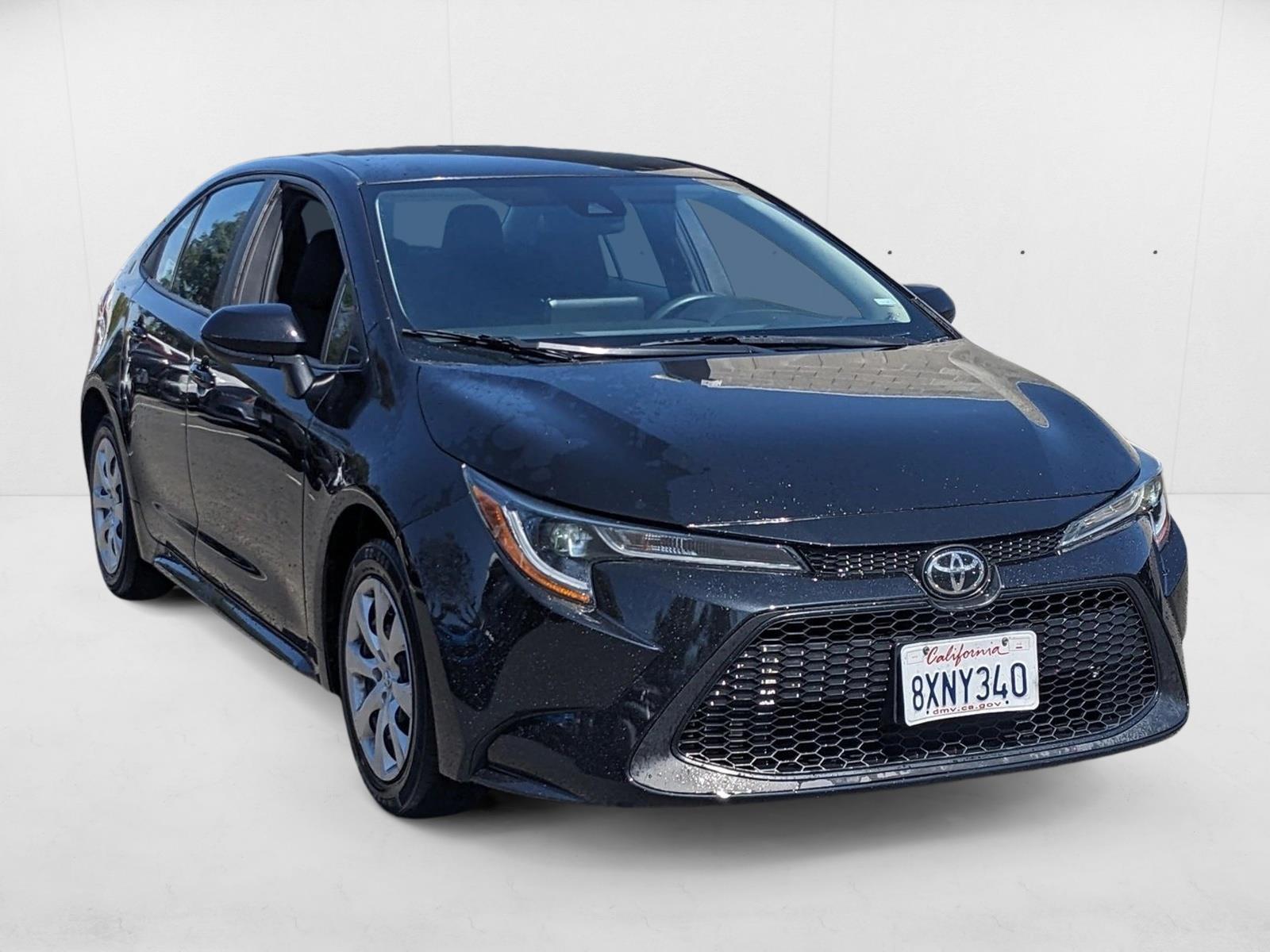 2022 Toyota Corolla LE photo 3