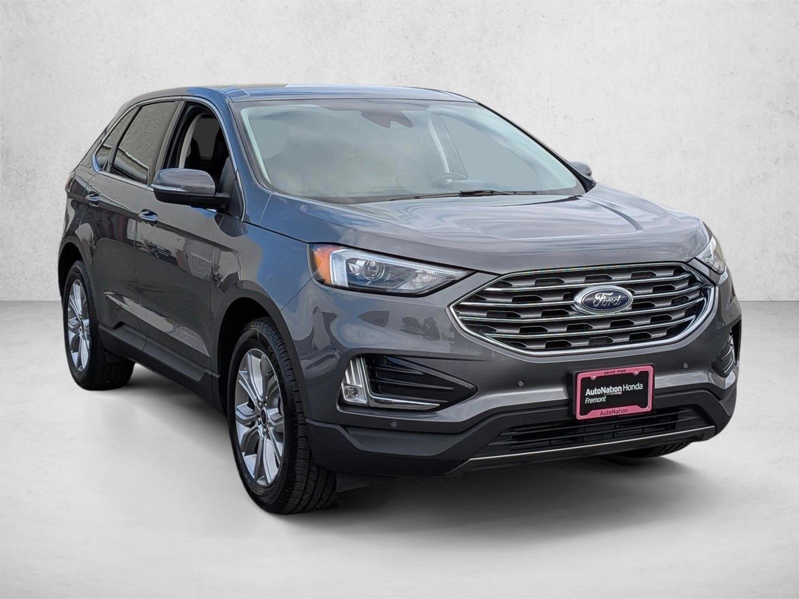 2024 Ford Edge Titanium photo 3