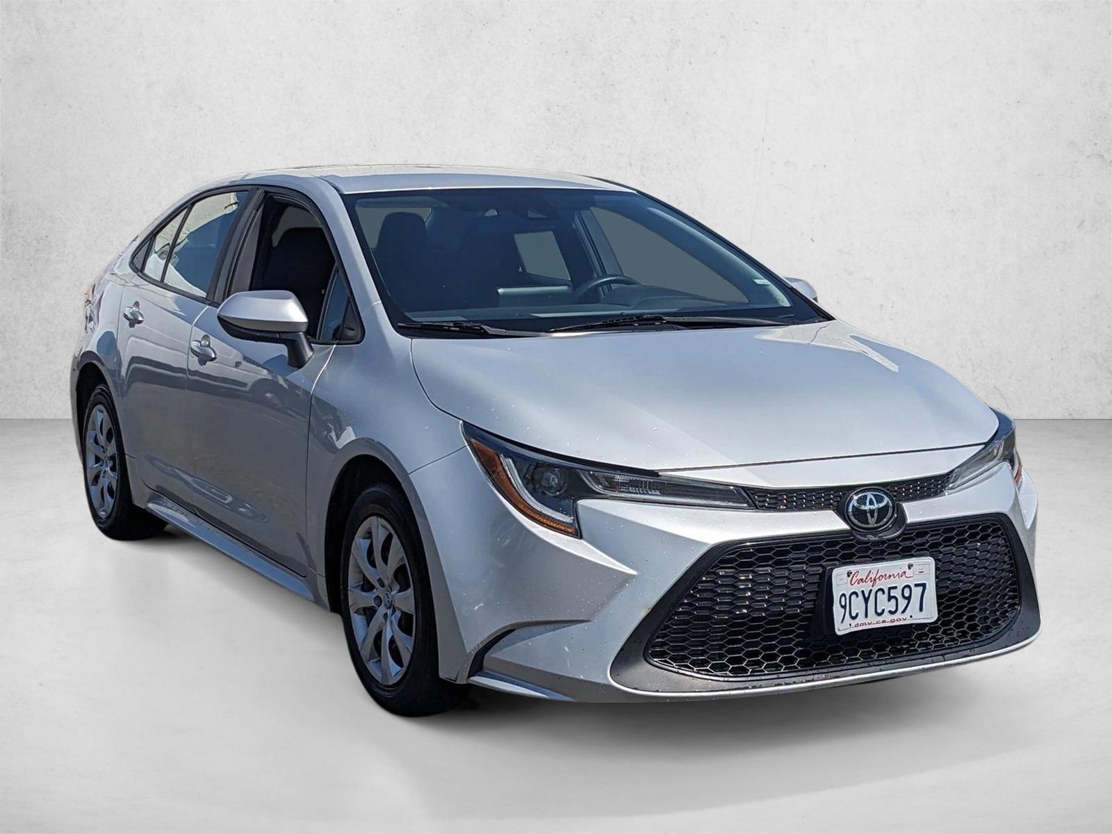 2022 Toyota Corolla LE photo 3