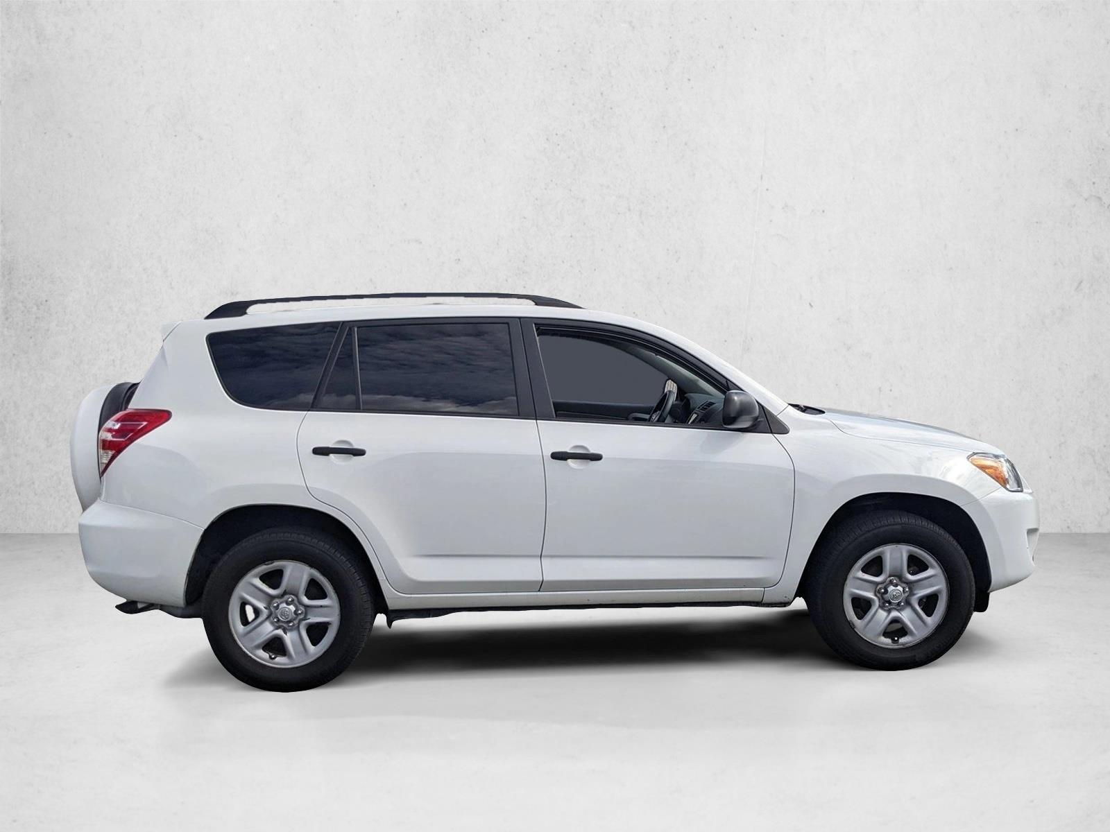 2011 Toyota RAV4 Base photo 4
