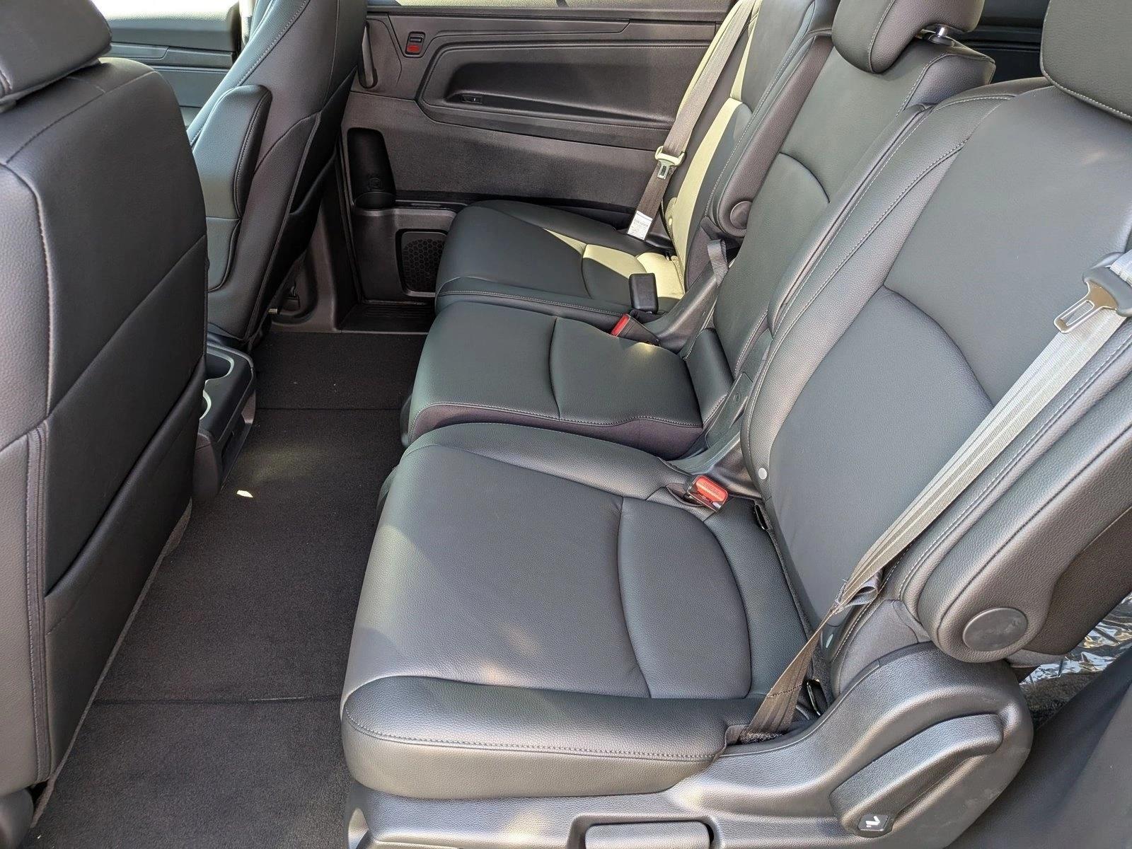 2026 Honda Odyssey EX-L - Photo 13