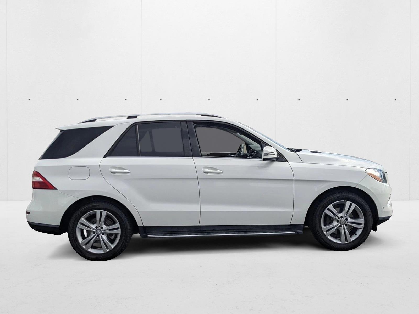 2015 Mercedes Benz ML 350 4MATIC photo 4