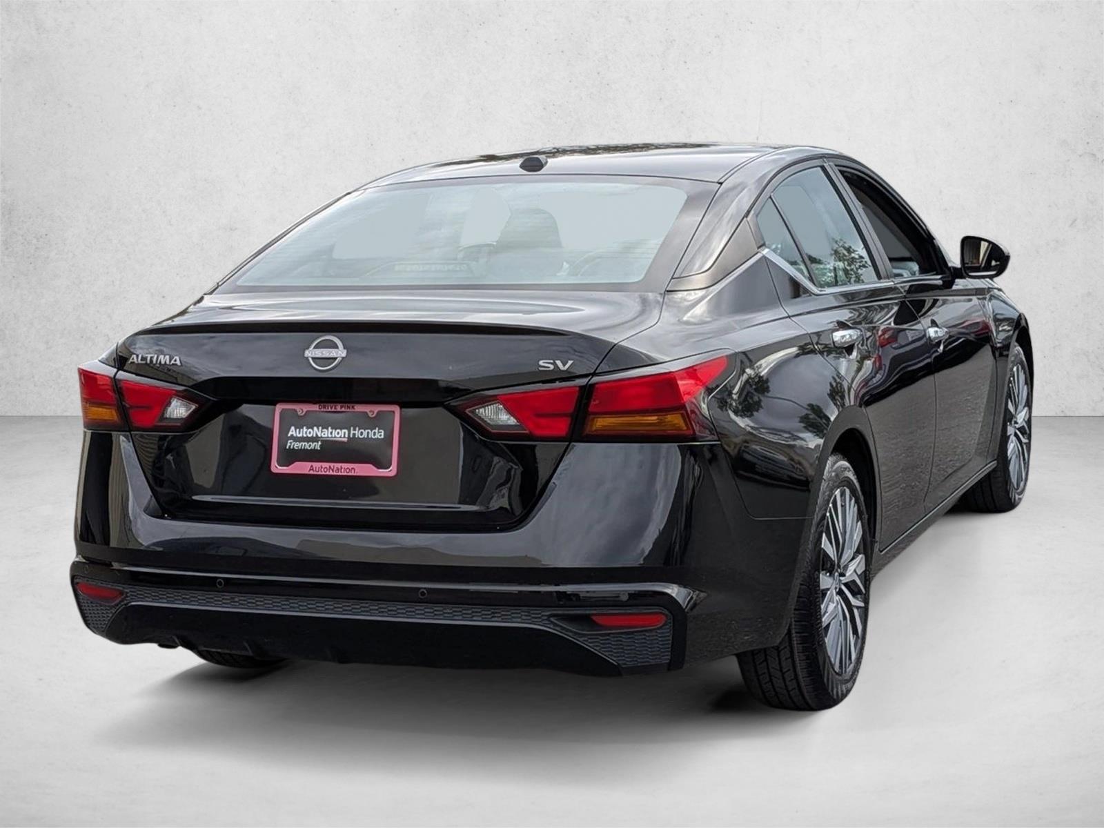 2023 Nissan Altima 2.5 SV photo 5