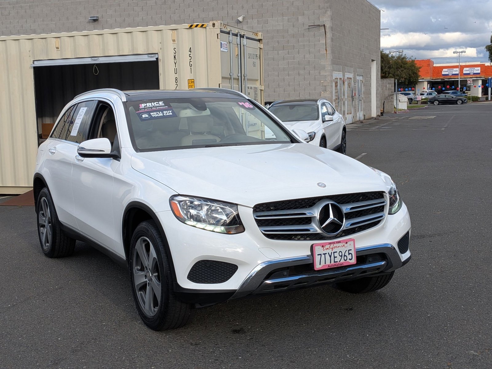 2016 Mercedes-Benz GLC 300 4MATIC photo 2