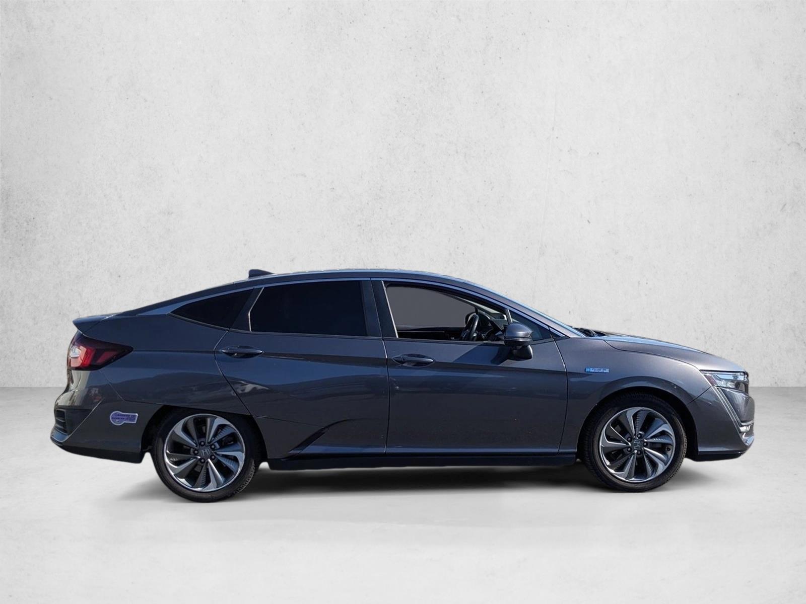 2019 Honda Clarity Plug-In Hybrid Touring photo 4