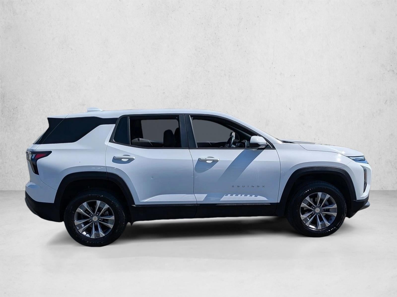 2025 Chevrolet Equinox LT photo 4