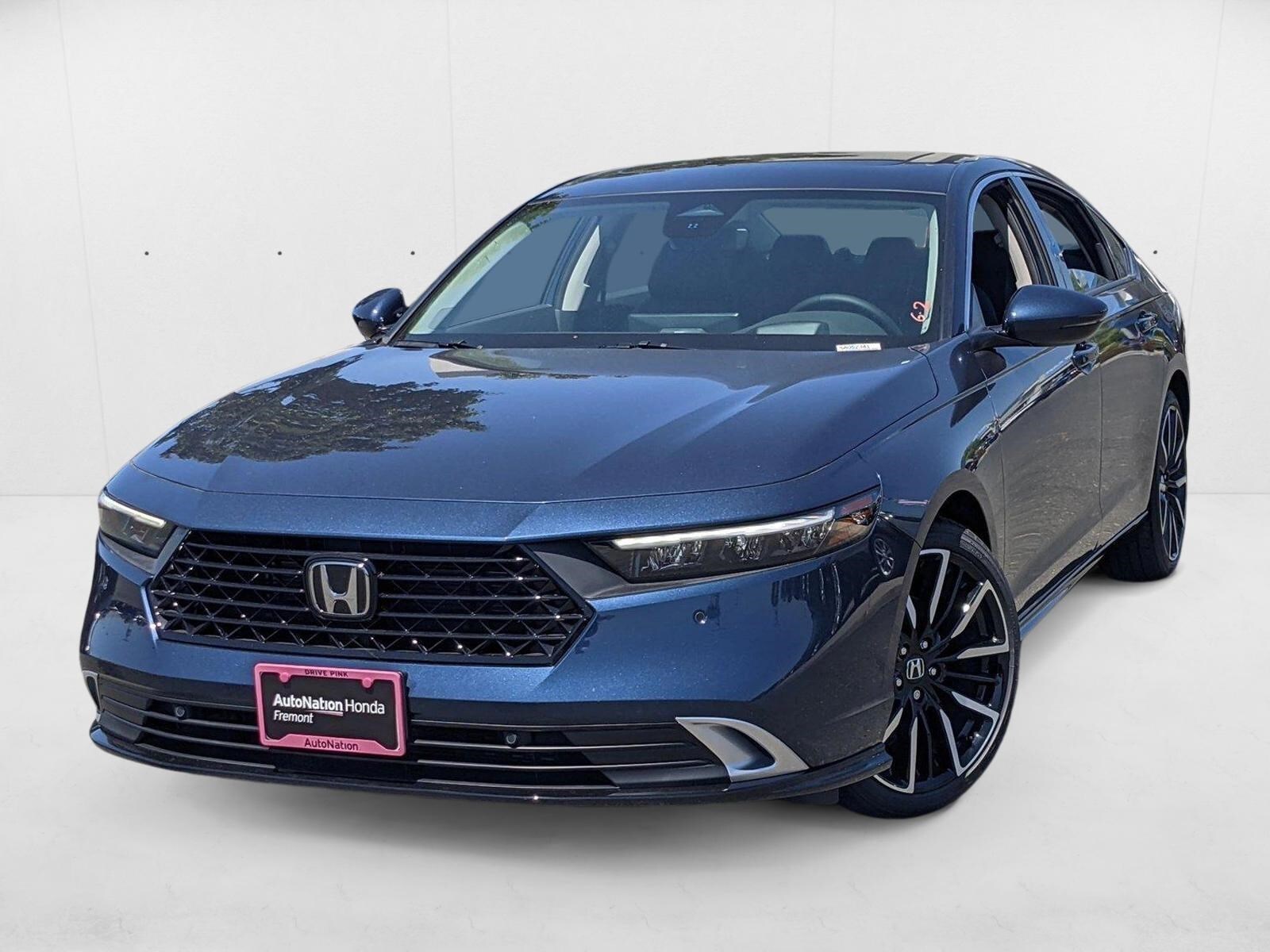 2025 Honda Accord Hybrid Touring's photo